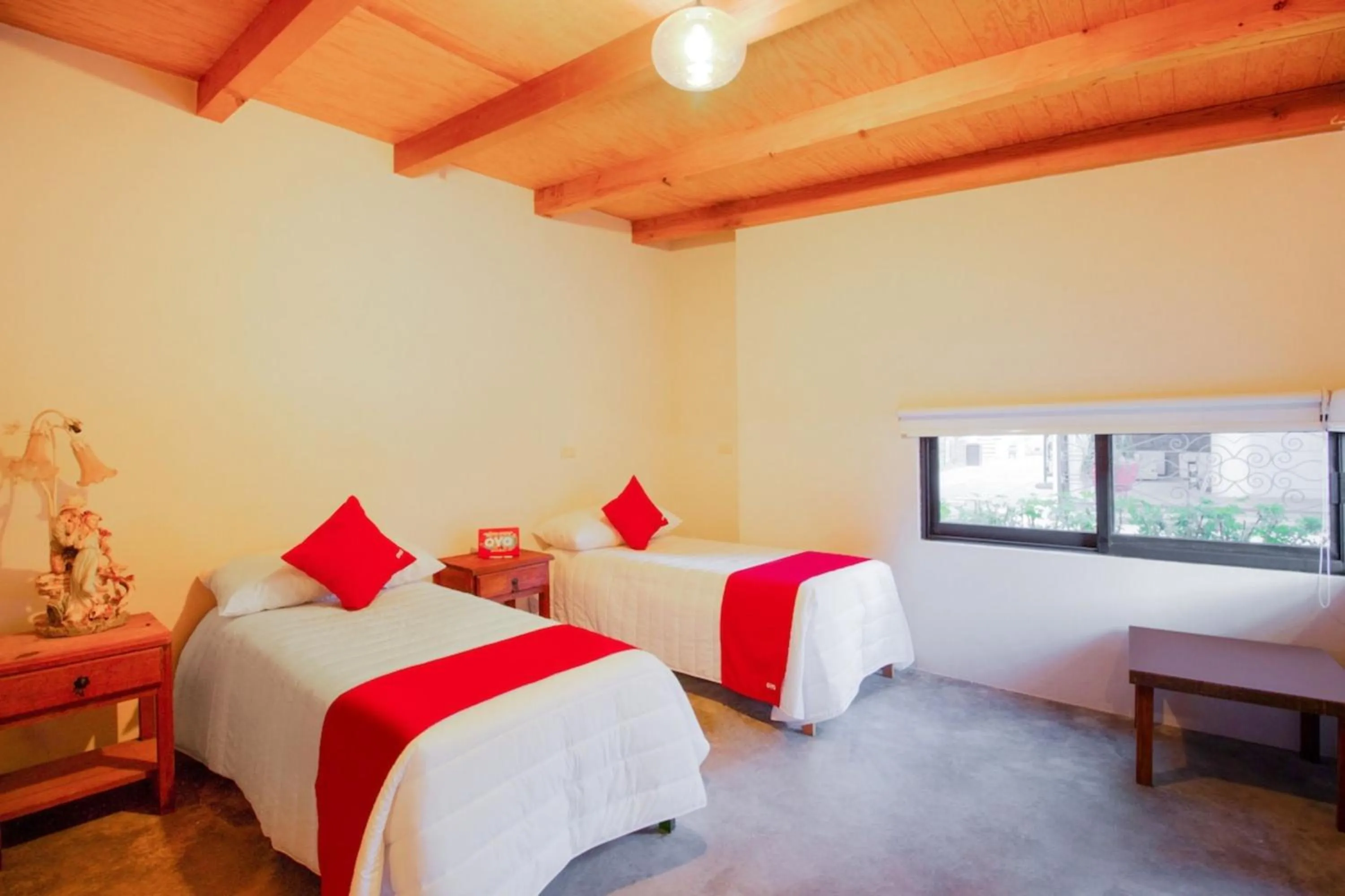 Bedroom, Bed in Capital O Hacienda Filadelfia, El Atorón, Irapuato