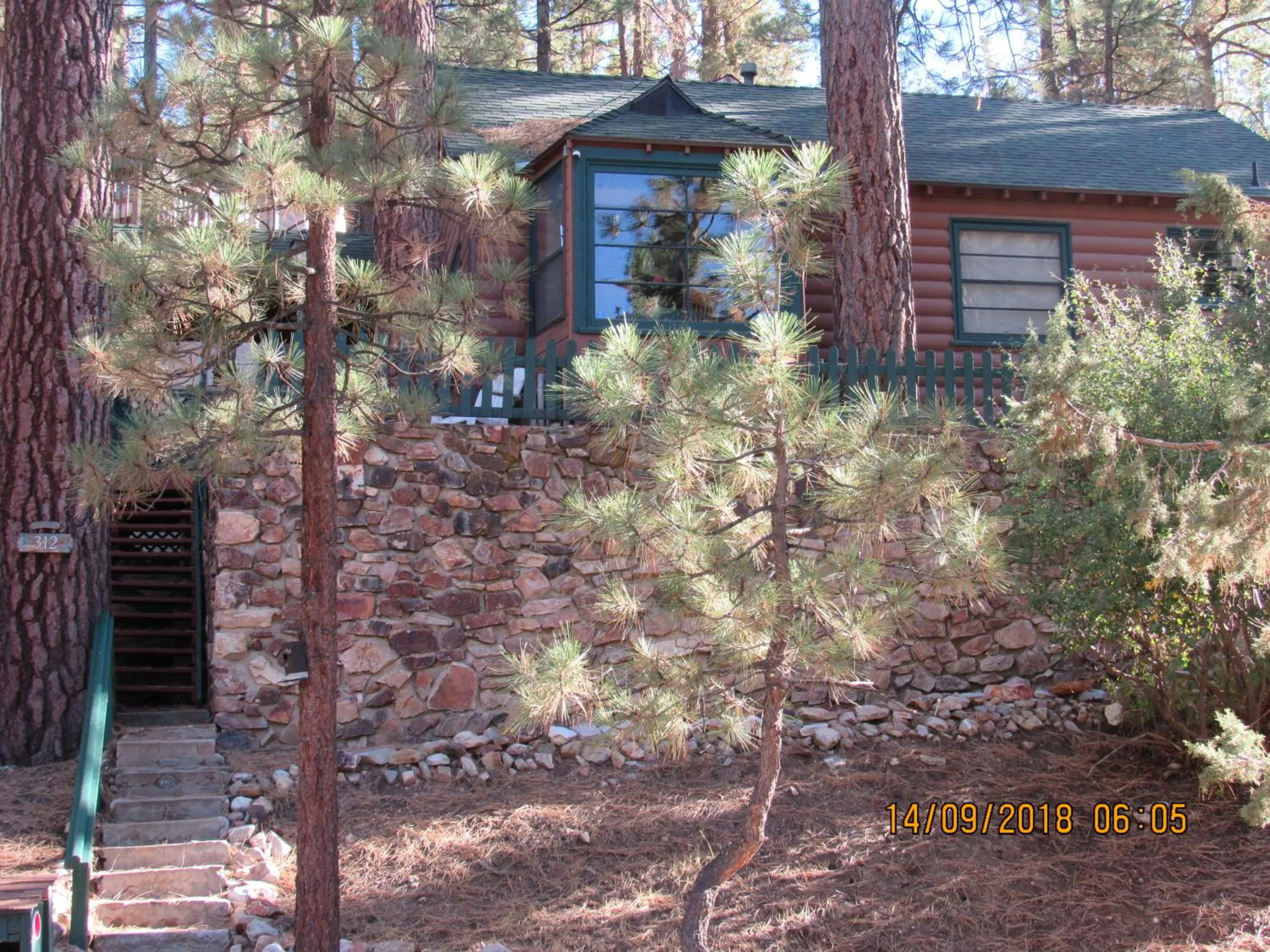 Facade/entrance in Apple Bear Cabin