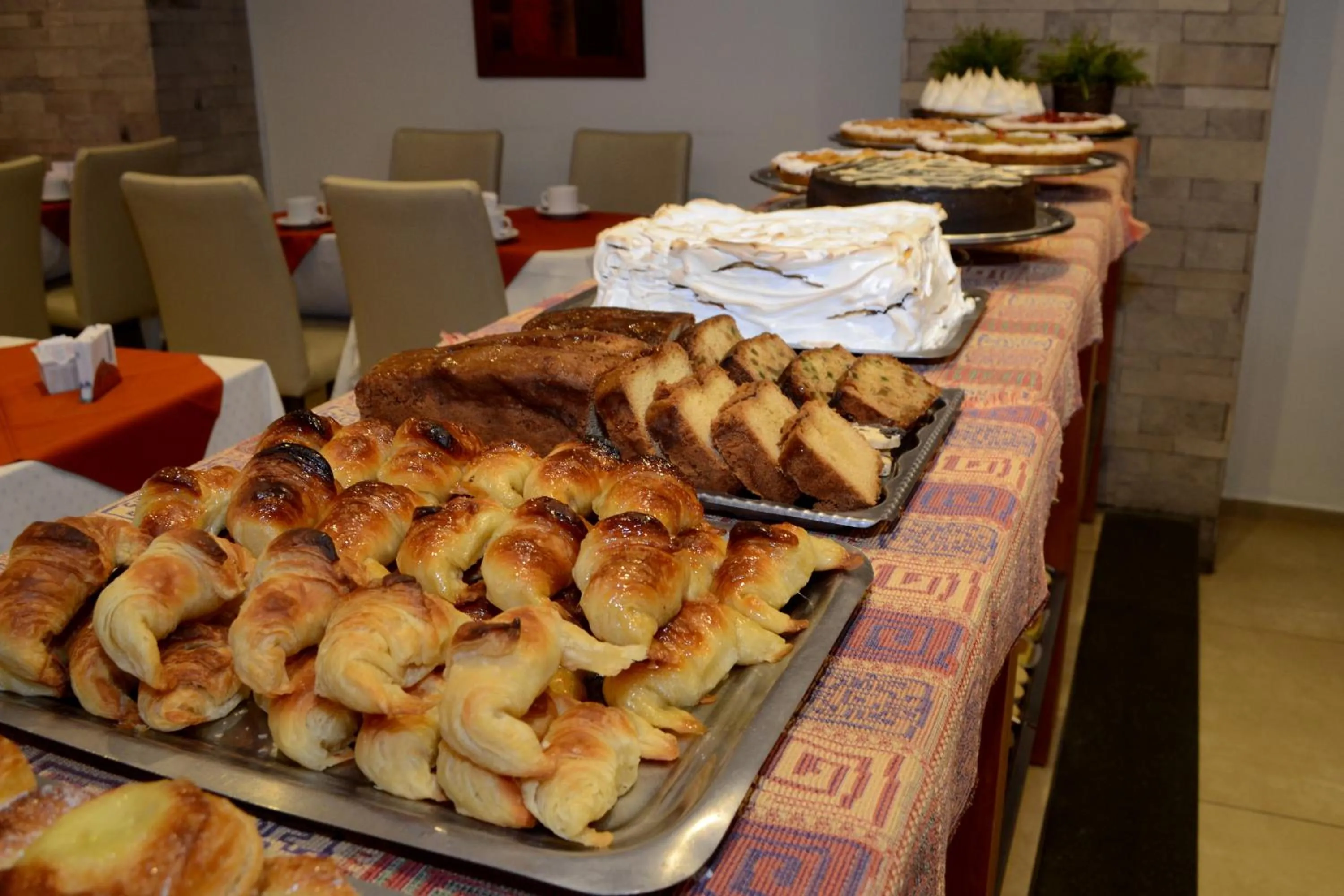 Food and drinks in Gran Hotel Skorpios