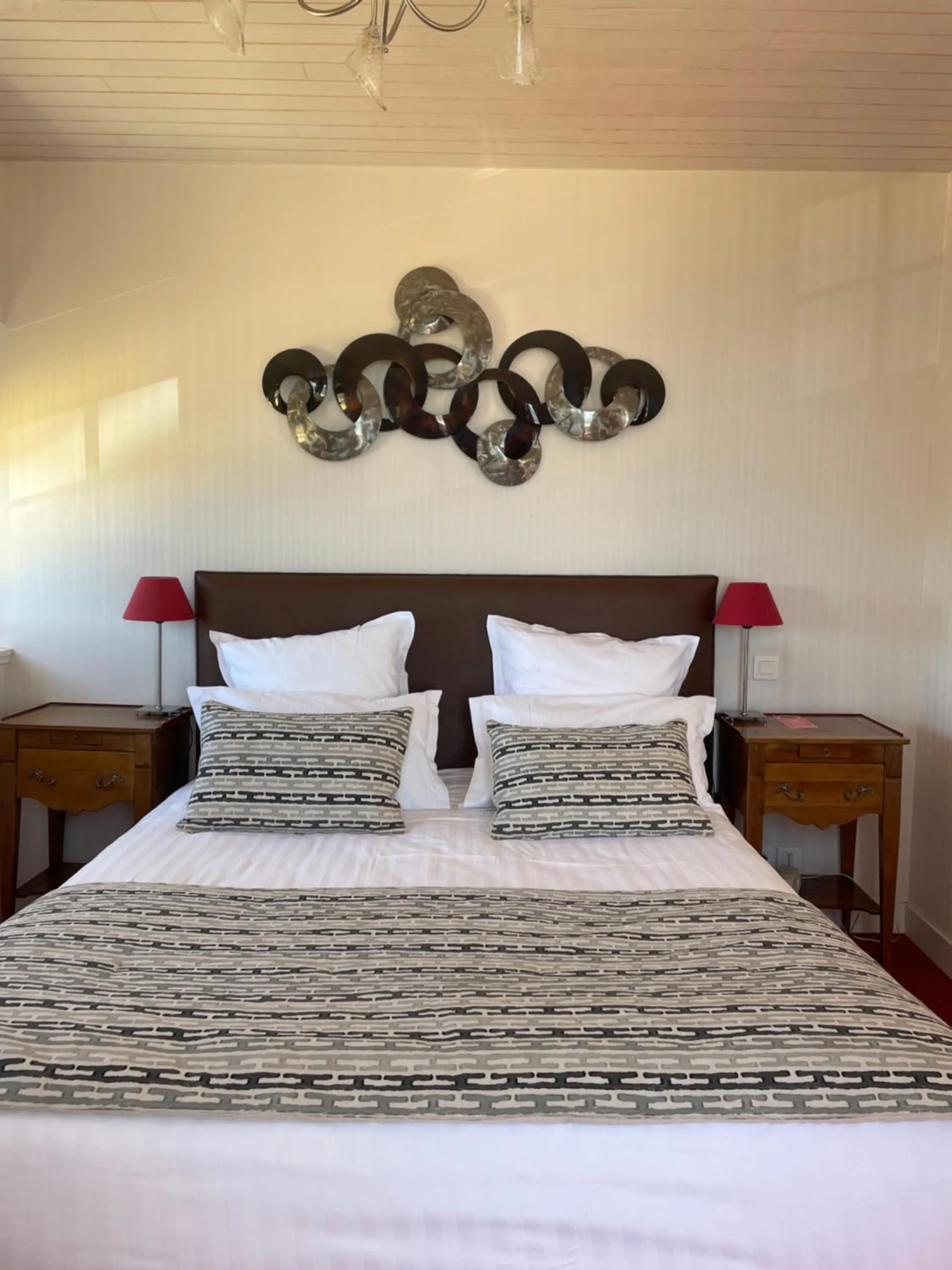 Bed in Hôtel de la Pointe du Grouin