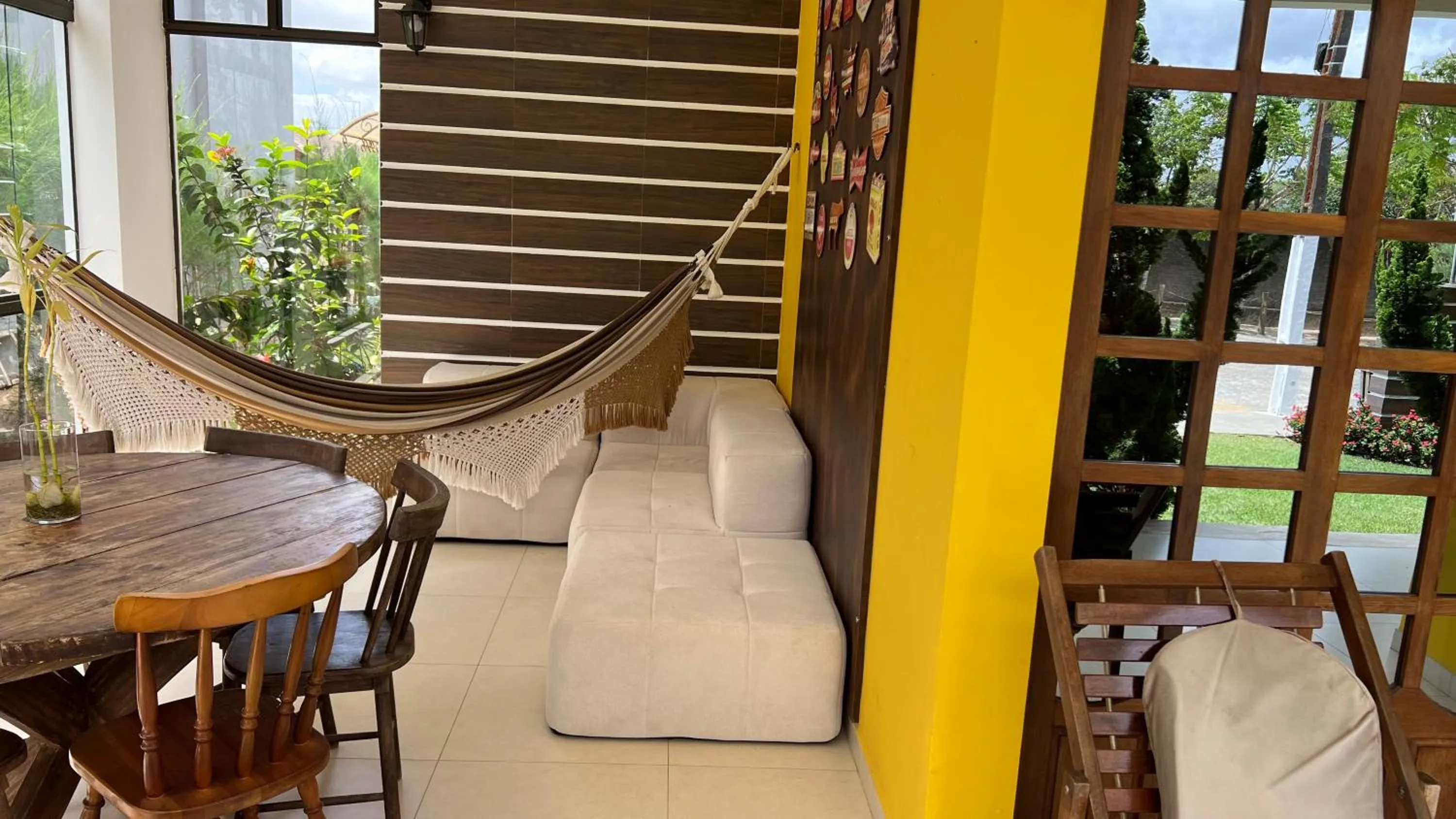 Casa Retrô Chique Bananeiras - Cond Yes Banana