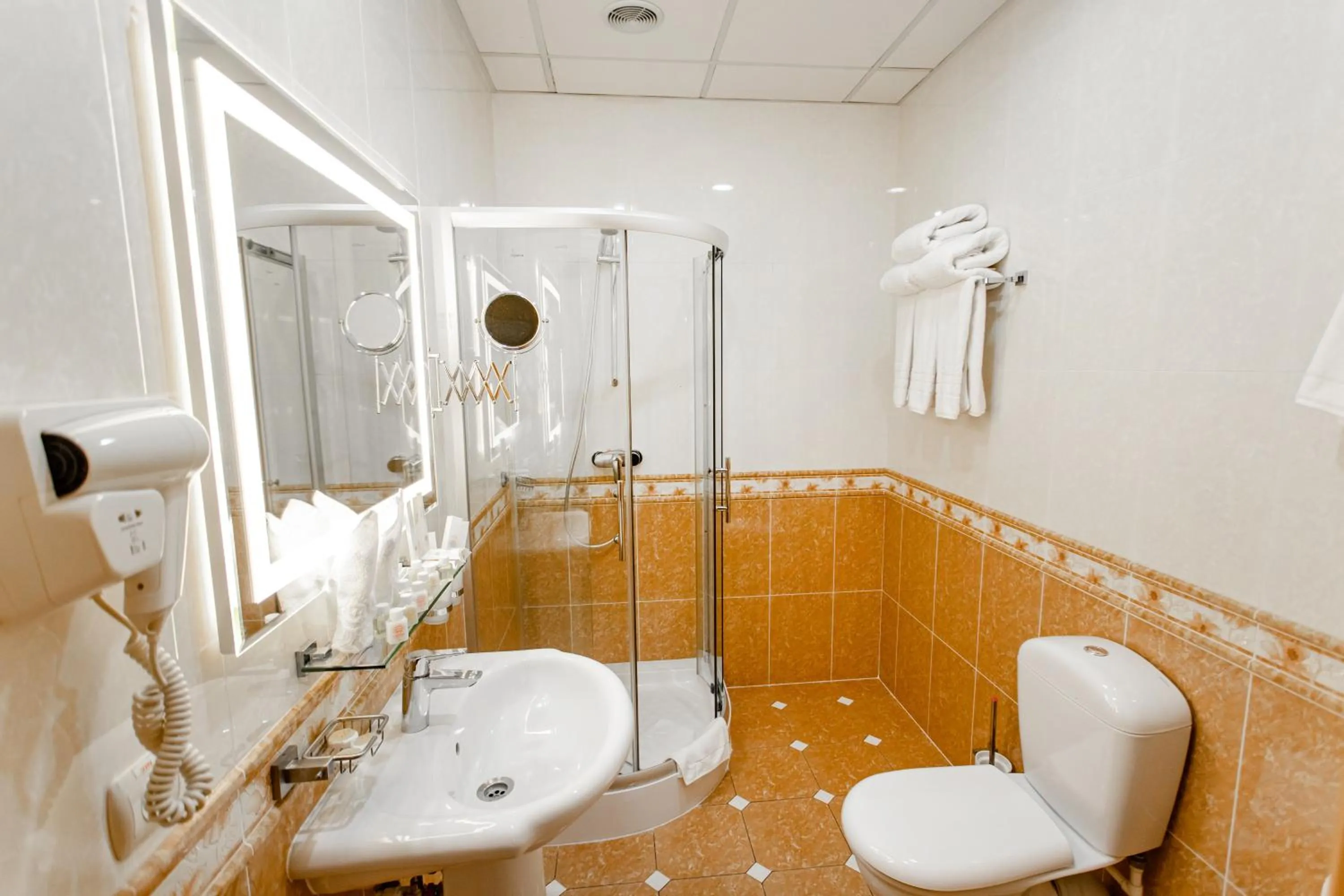Shower in Hotel Grand Samarkand Superior - A