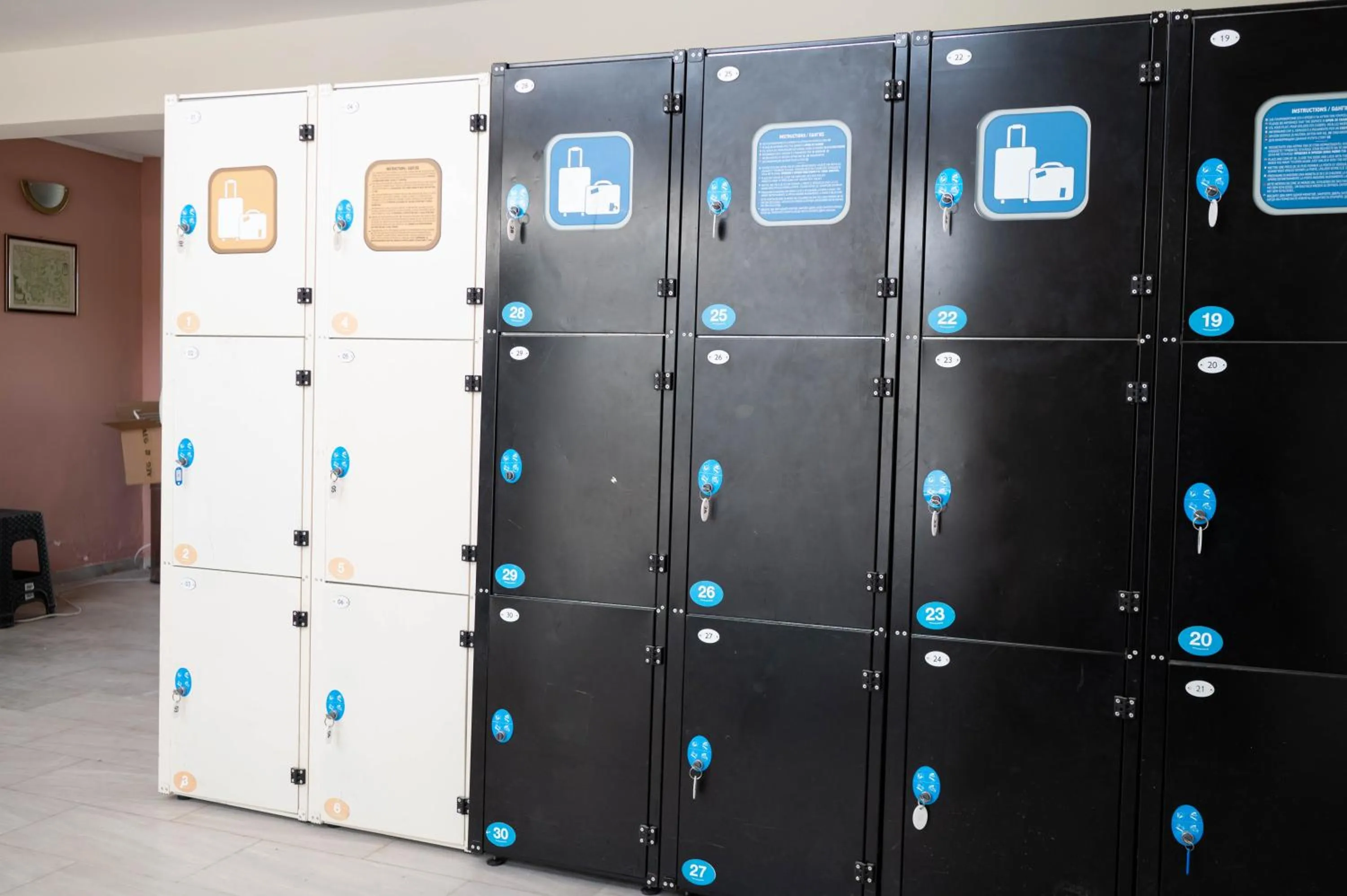 microwave in Achilleas Hotel Apartments