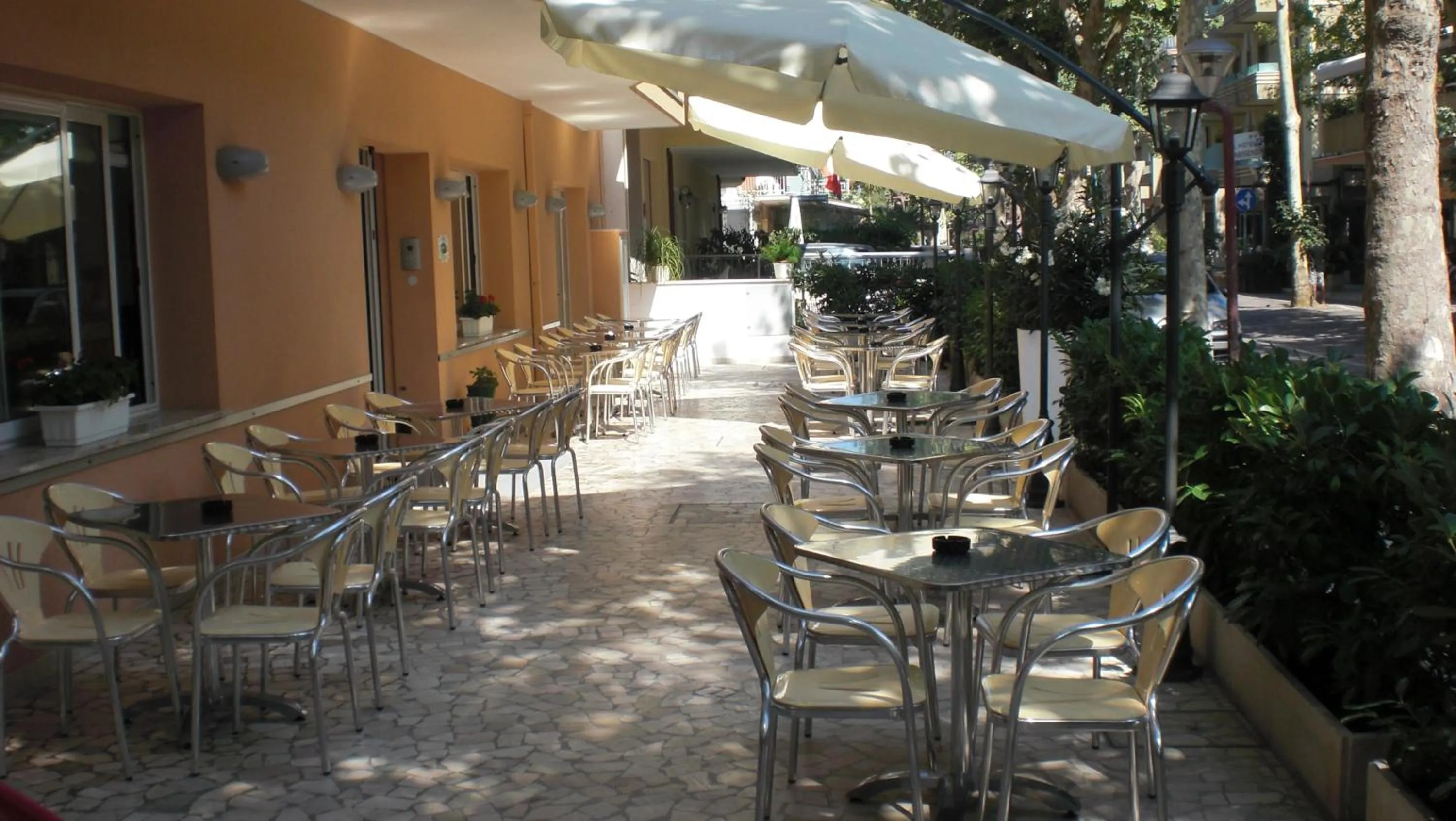 Facade/entrance in Hotel Silvia