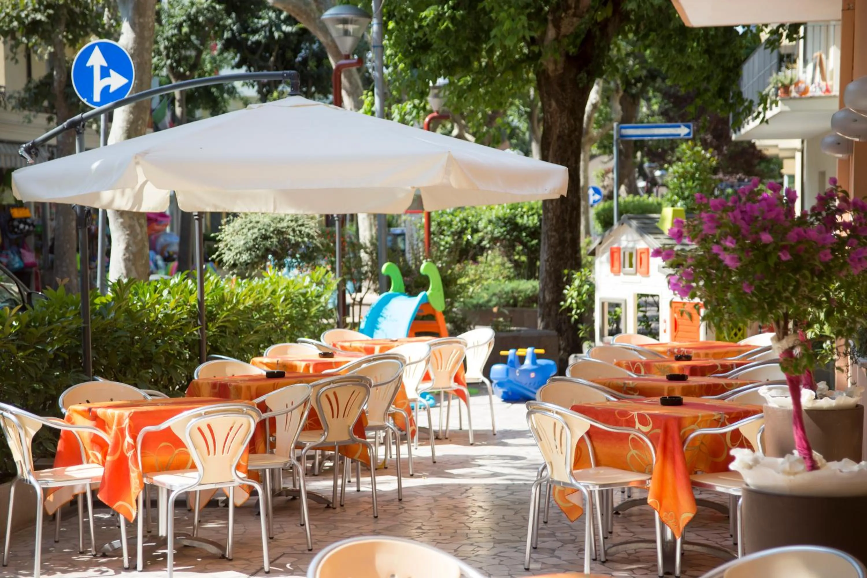 Facade/entrance in Hotel Silvia