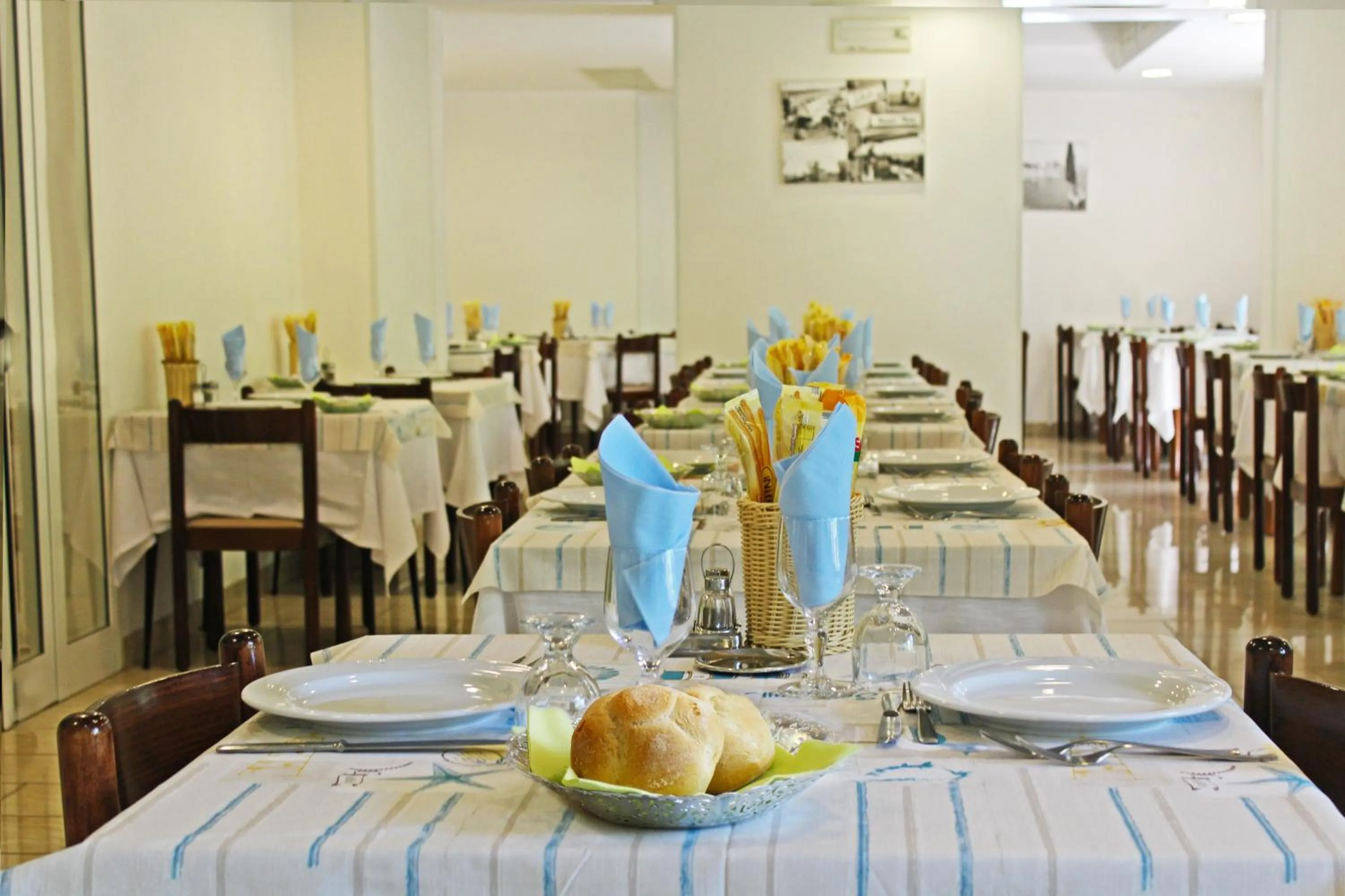 Restaurant/places to eat in Hotel Silvia