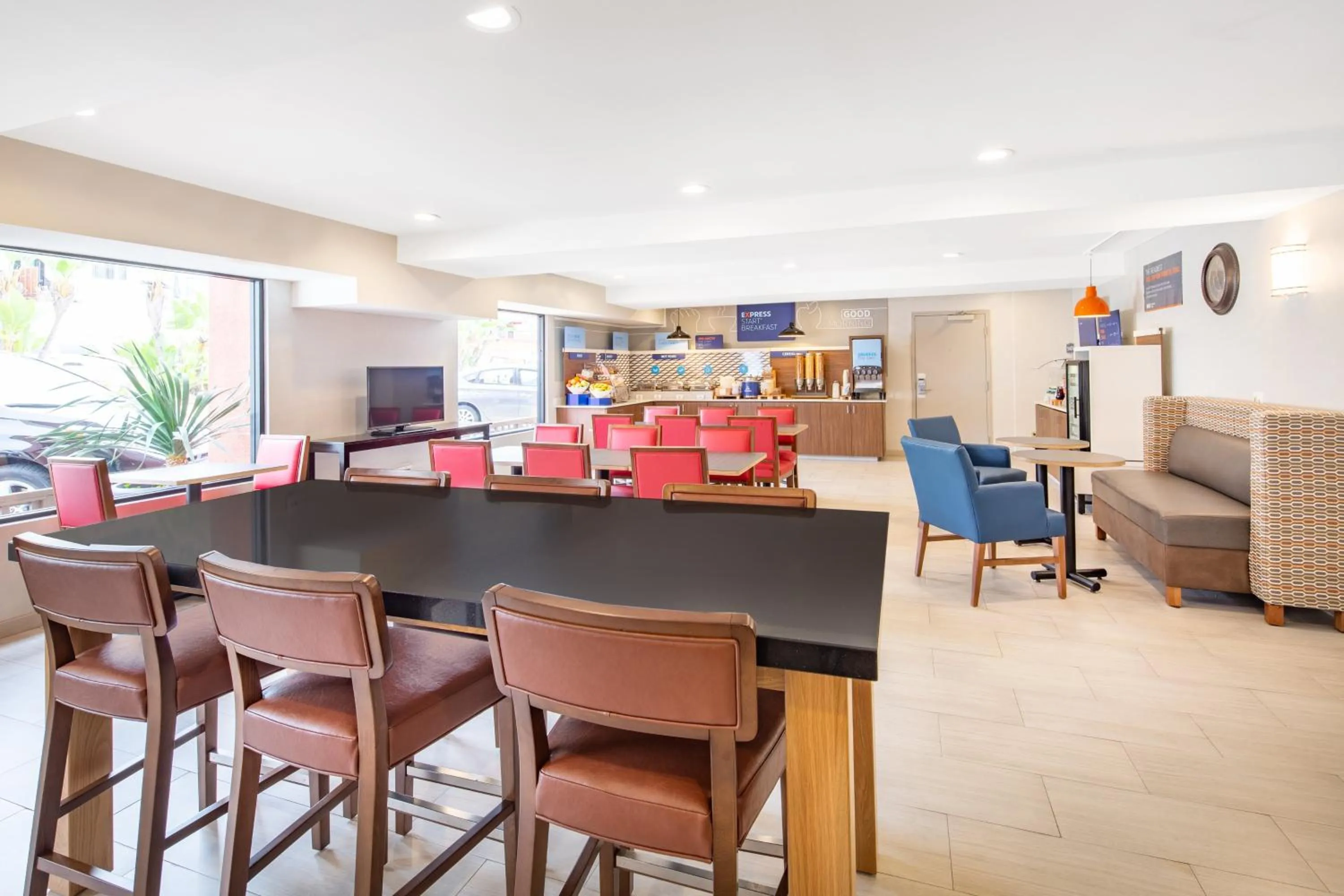 Breakfast in Holiday Inn Express San Diego Airport-Old Town by IHG