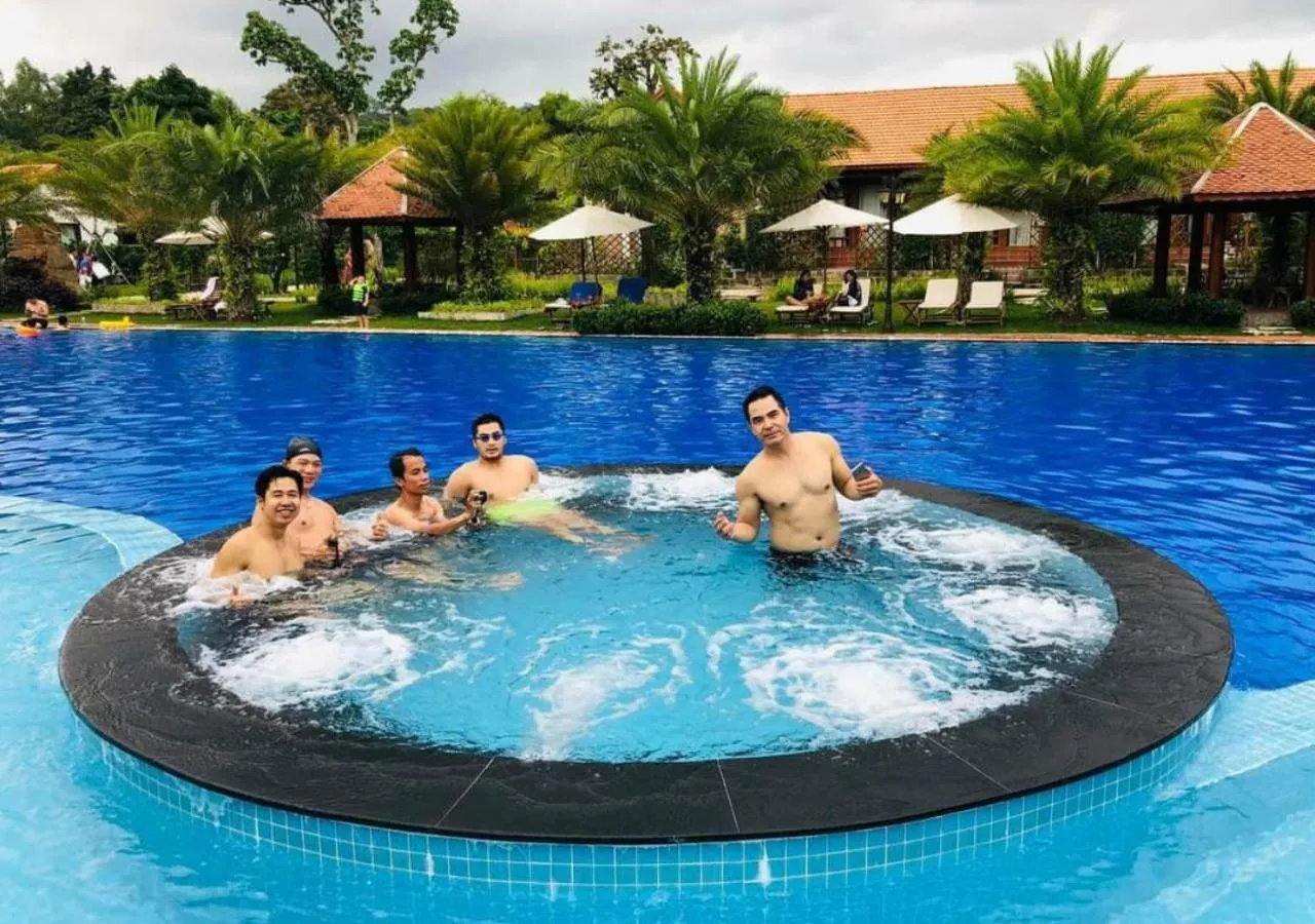 Swimming pool in Maison Du VietNam Resort & Spa