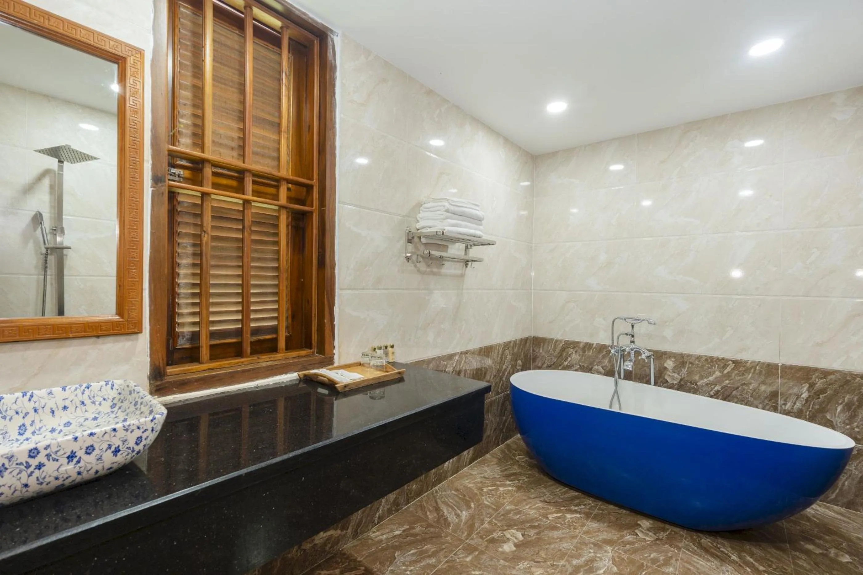 Bathroom in Maison Du VietNam Resort & Spa