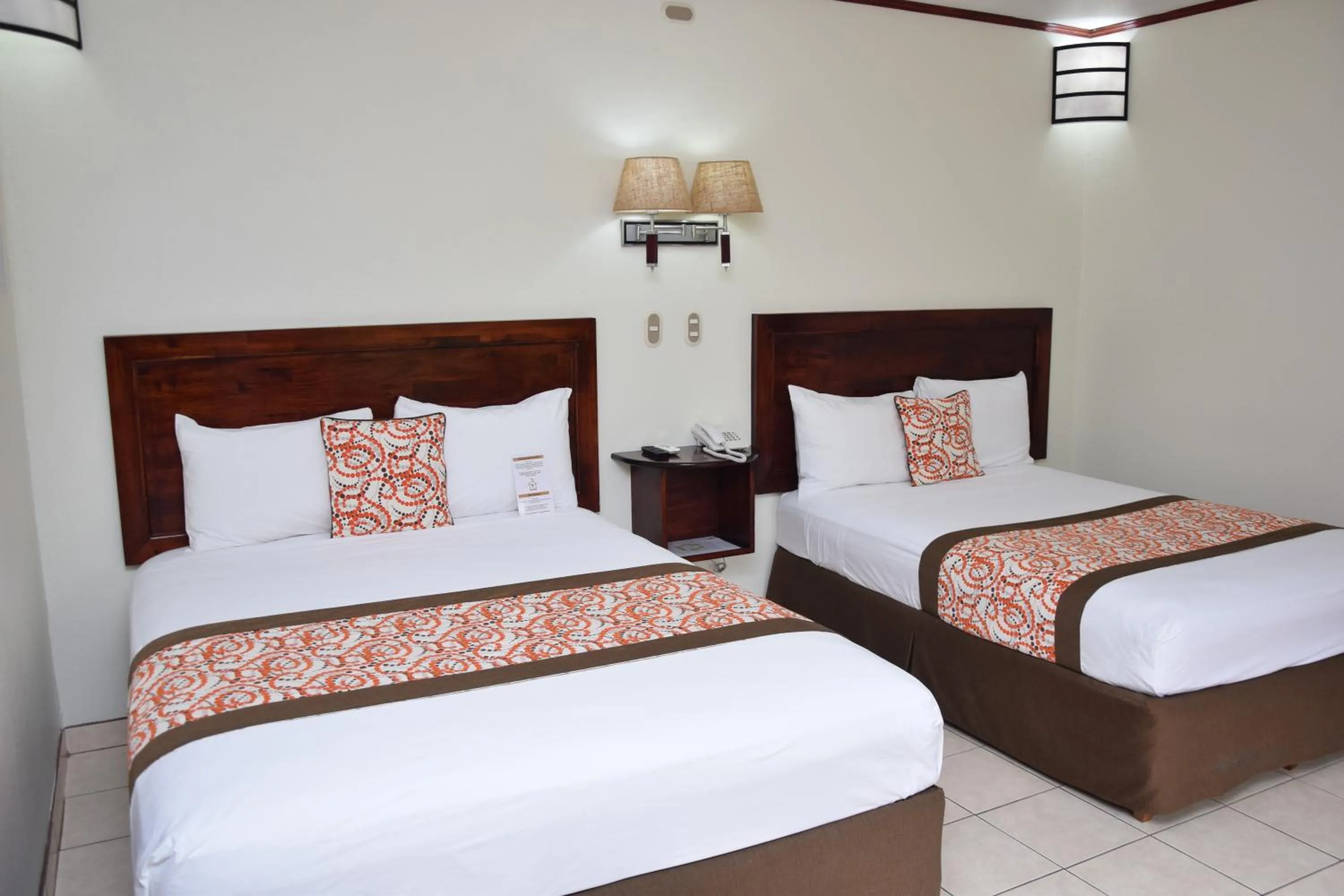 Bed in Arenal Volcano Inn