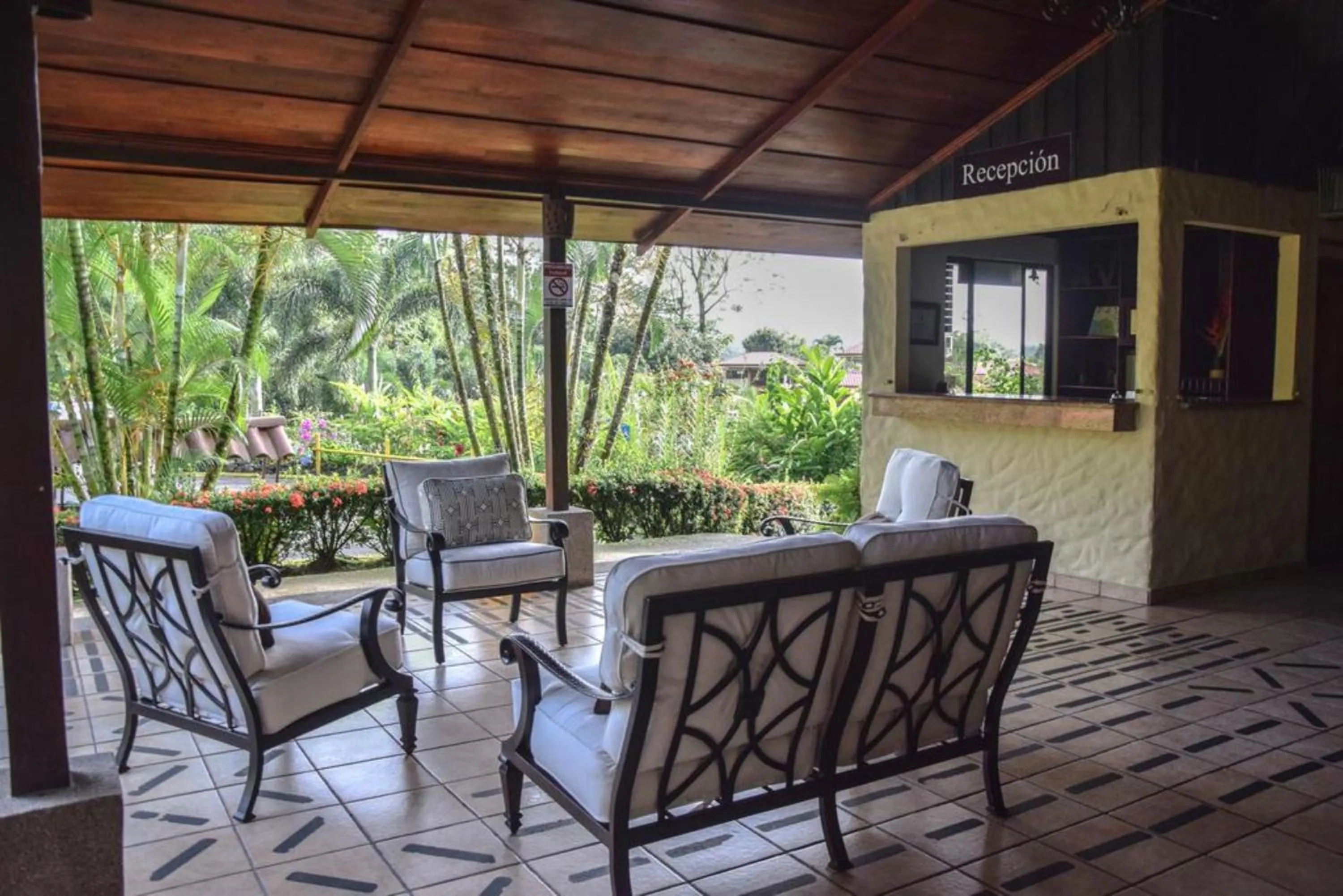 Lobby or reception in Arenal Volcano Inn