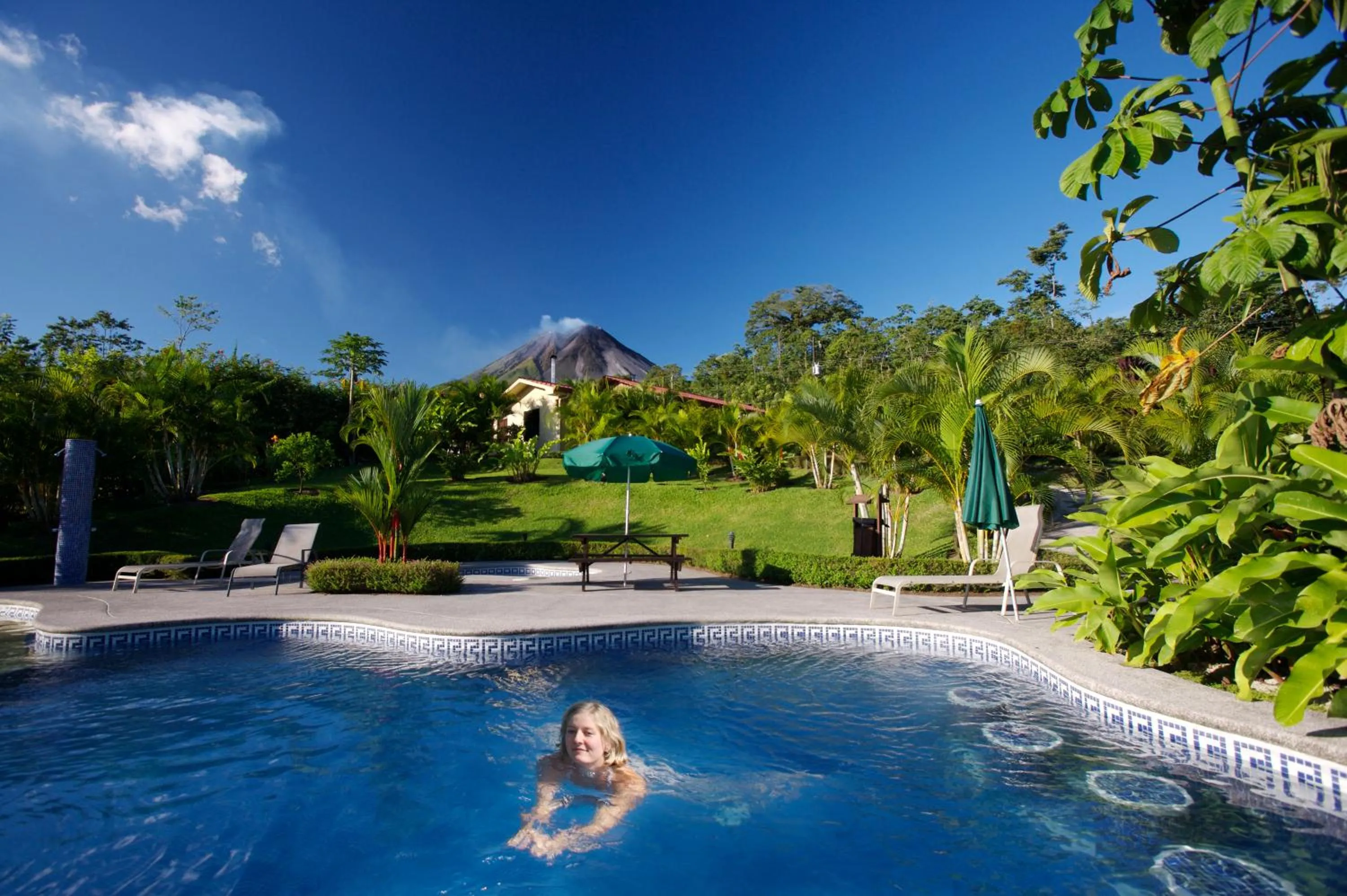 Swimming pool in Arenal Volcano Inn