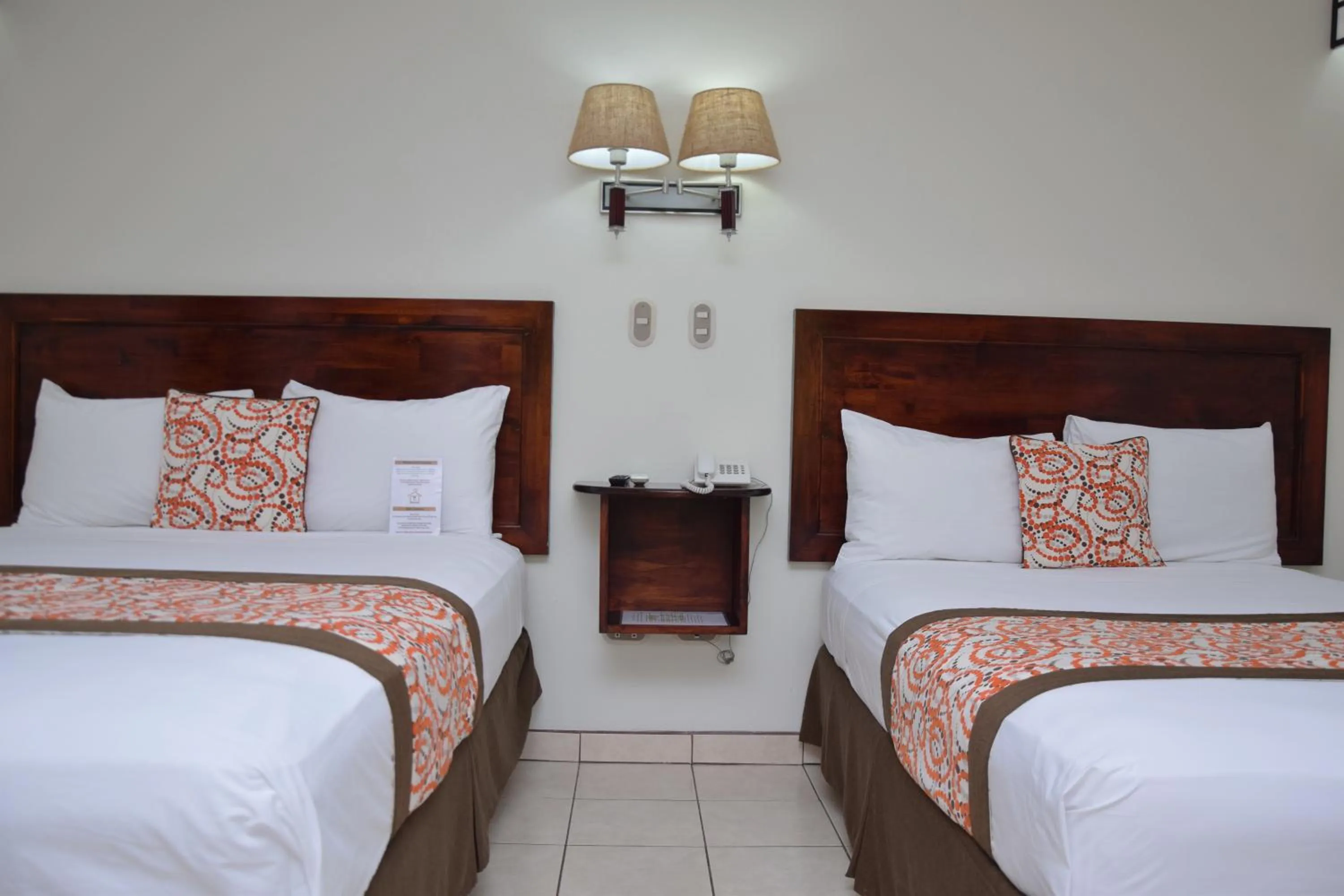 Bed in Arenal Volcano Inn