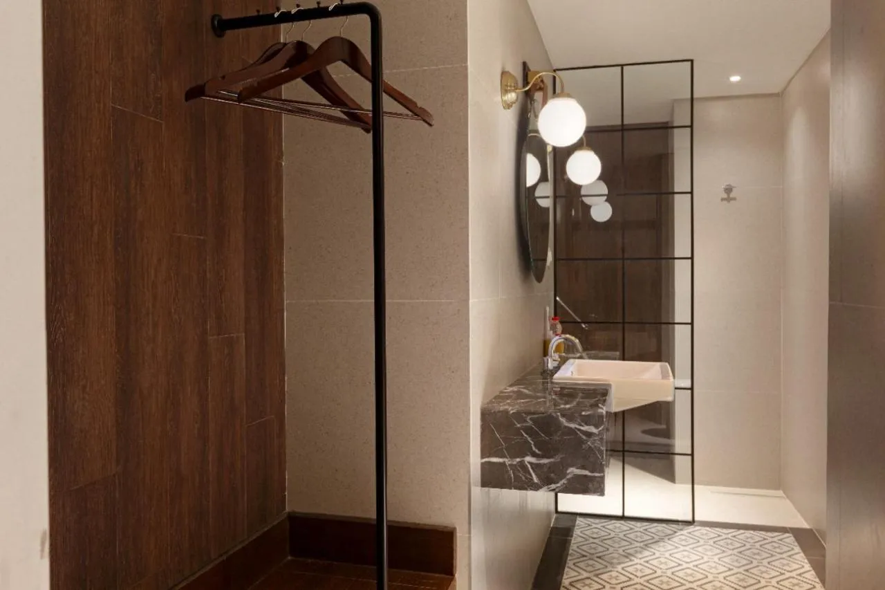 Kampi Hotel Tunjungan - Surabaya