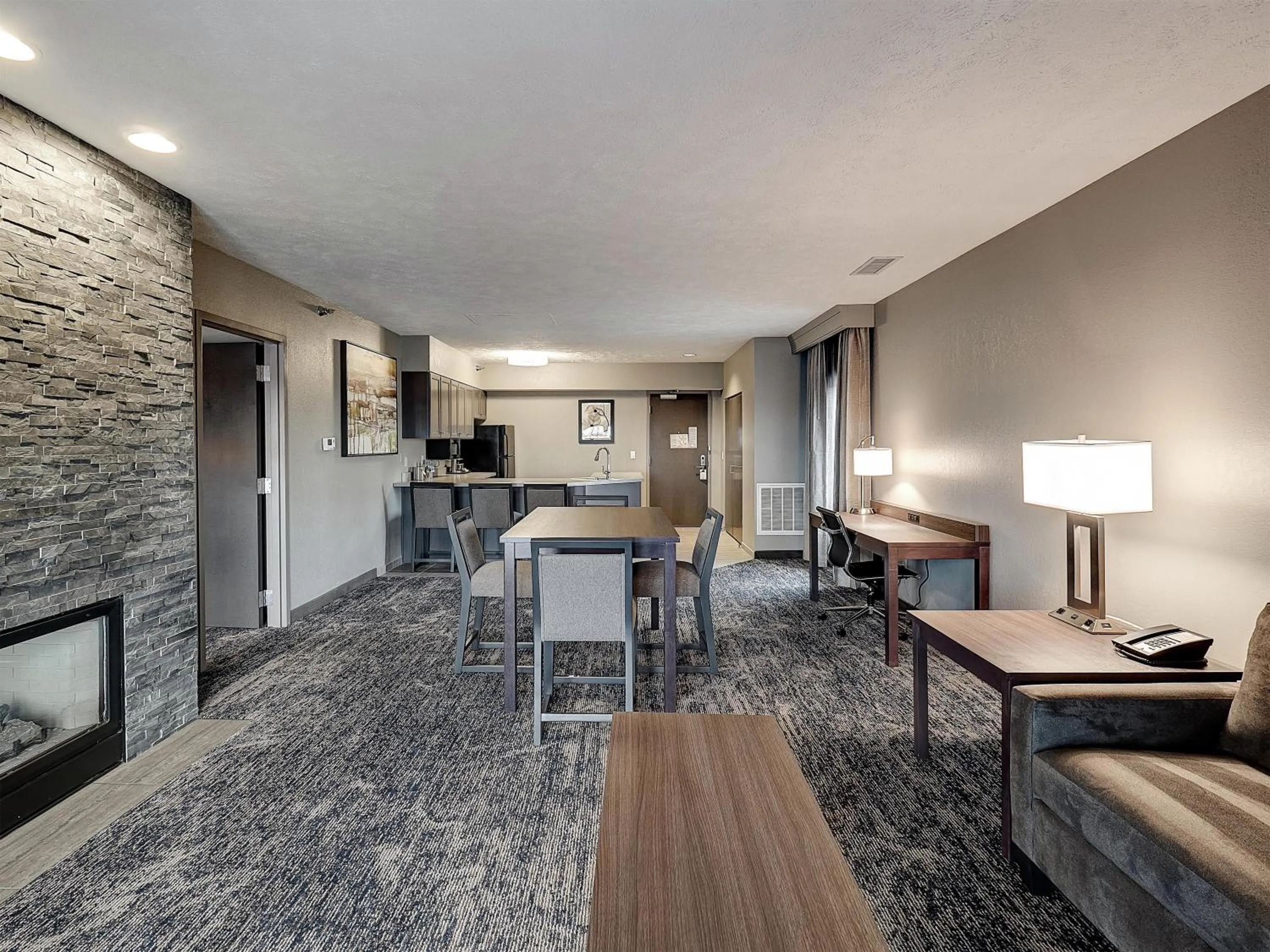 Bedroom in DoubleTree by Hilton Bloomington