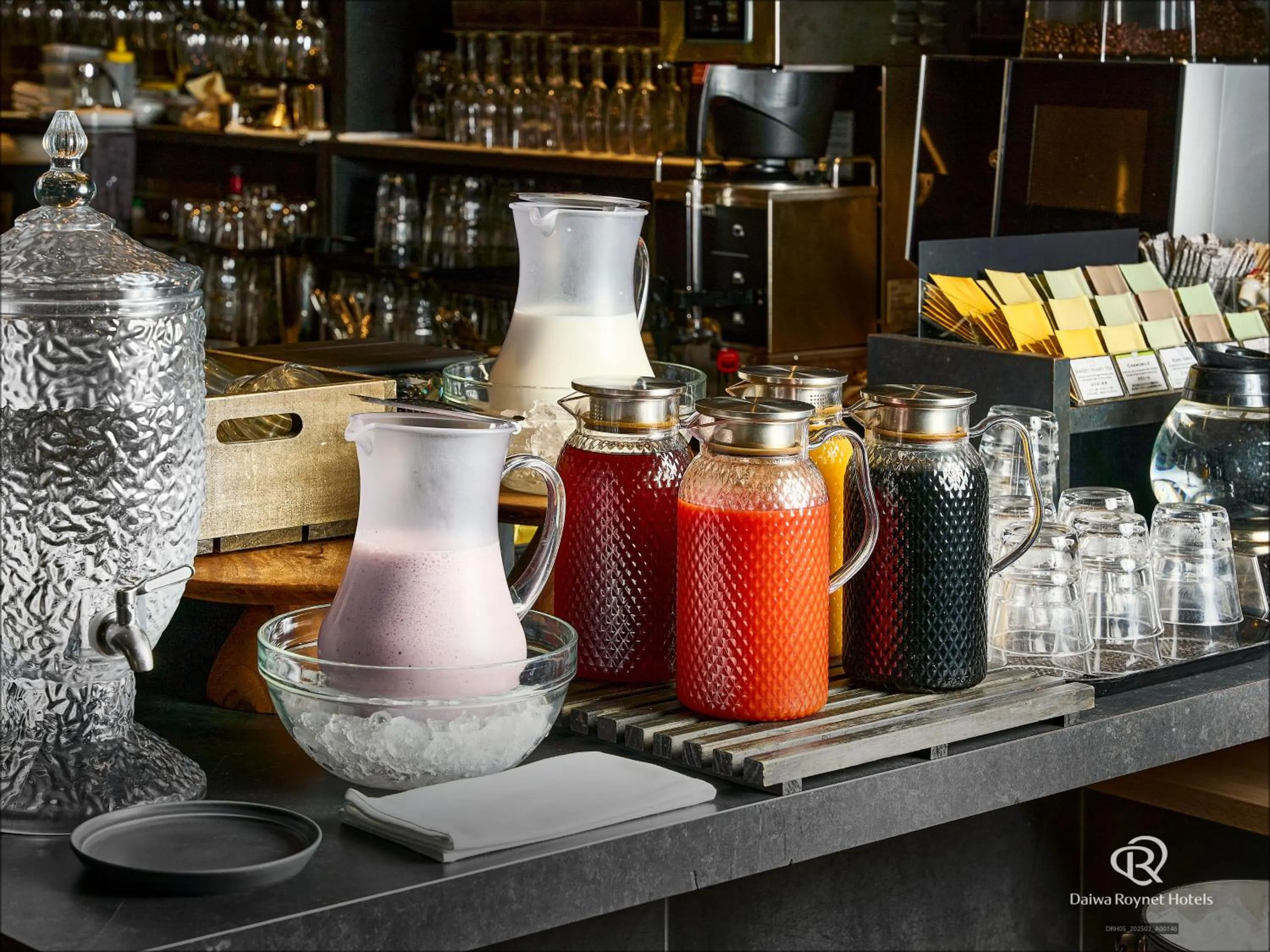 Breakfast in DEL style Osaka-Shinsaibashi by Daiwa Roynet Hotel