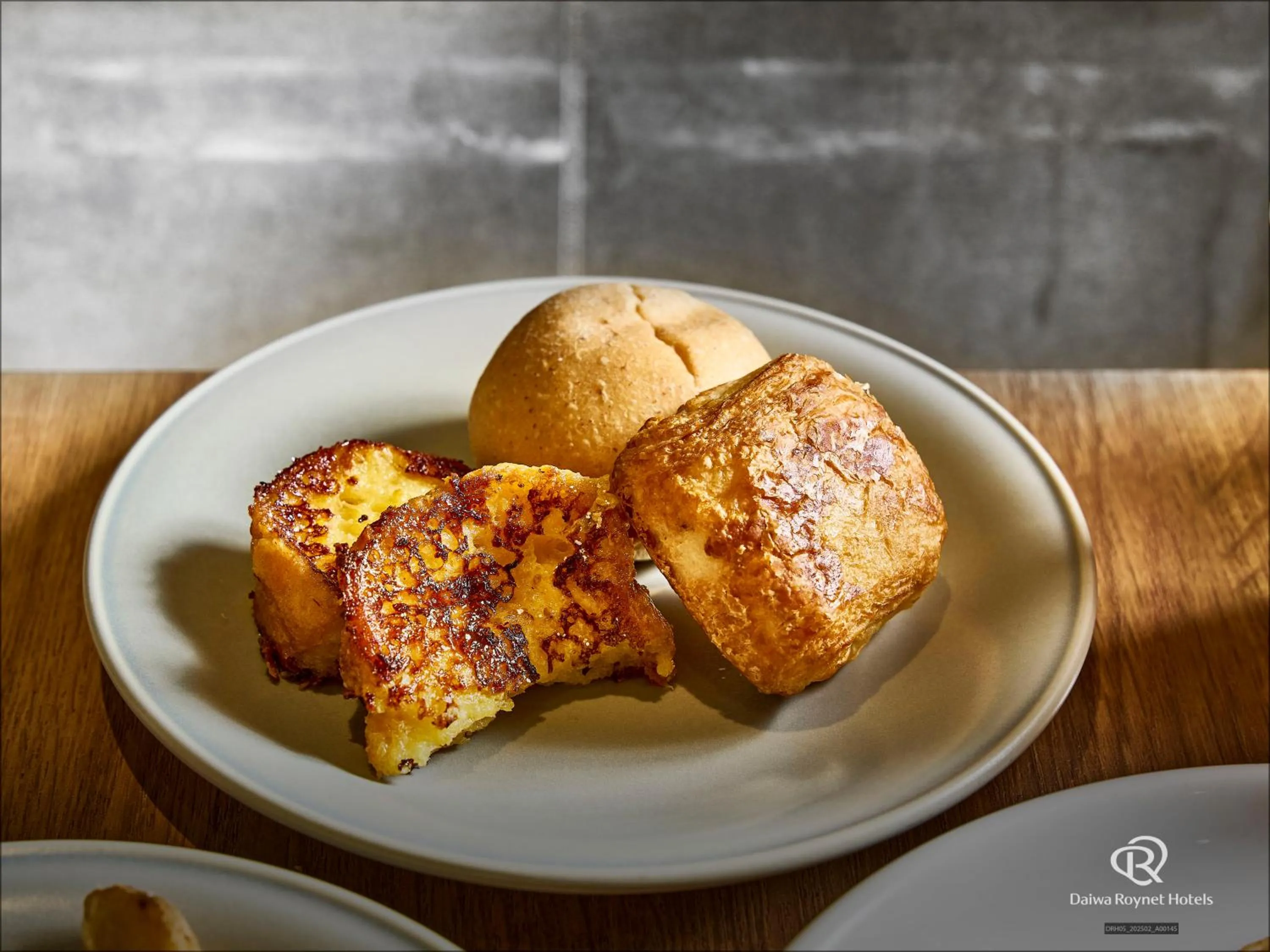 Breakfast in DEL style Osaka-Shinsaibashi by Daiwa Roynet Hotel