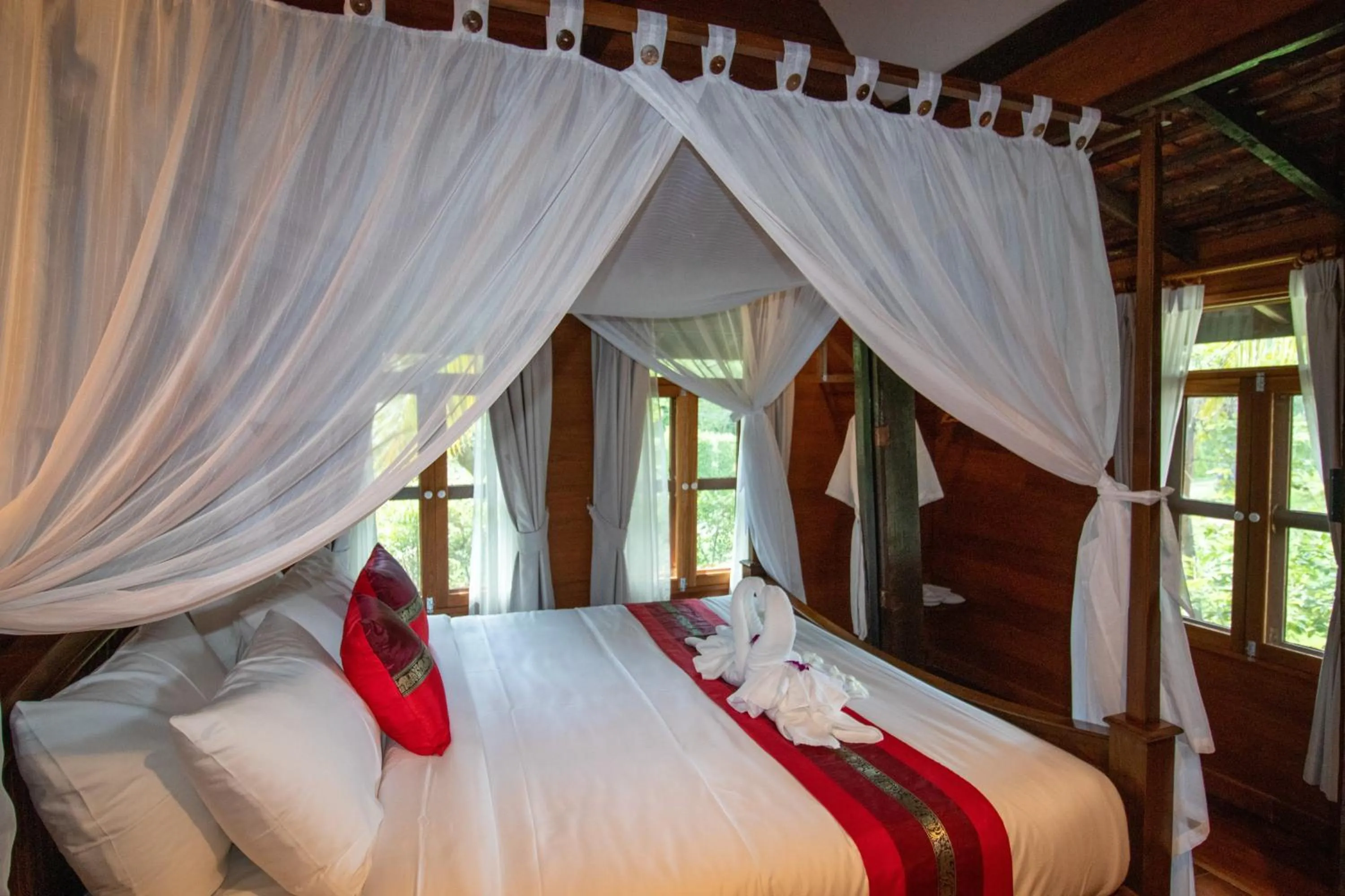 Bed in Royal Train Garden Resort