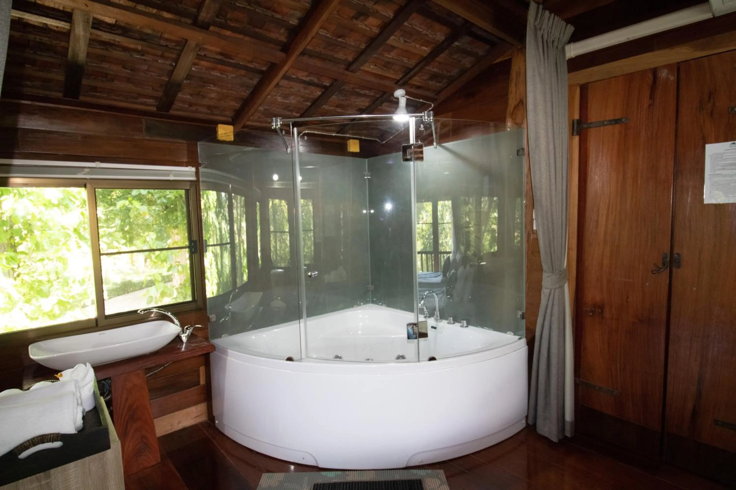 Bathroom in Royal Train Garden Resort