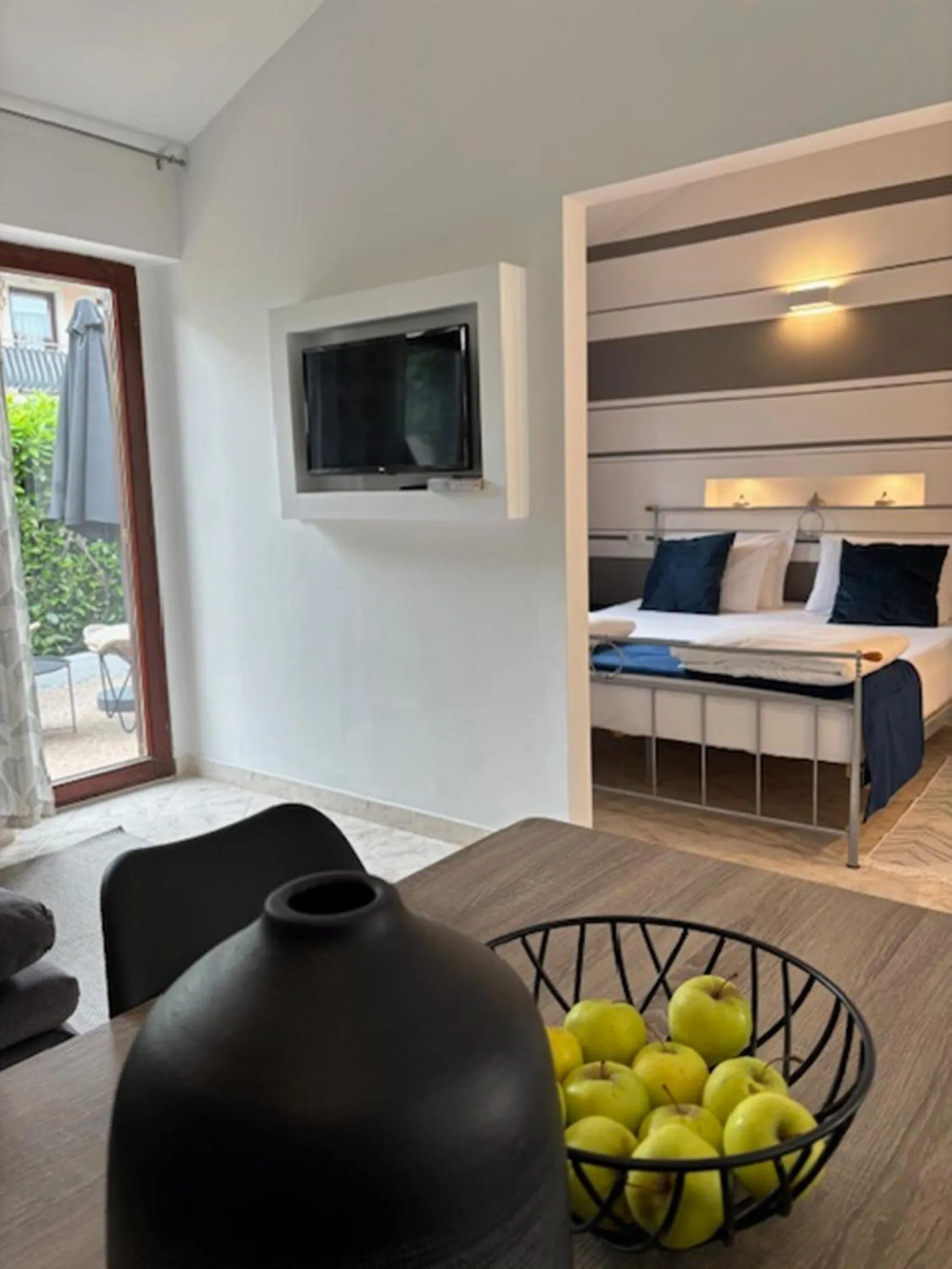 TV and multimedia in Villa B&B Marina & Parking Free