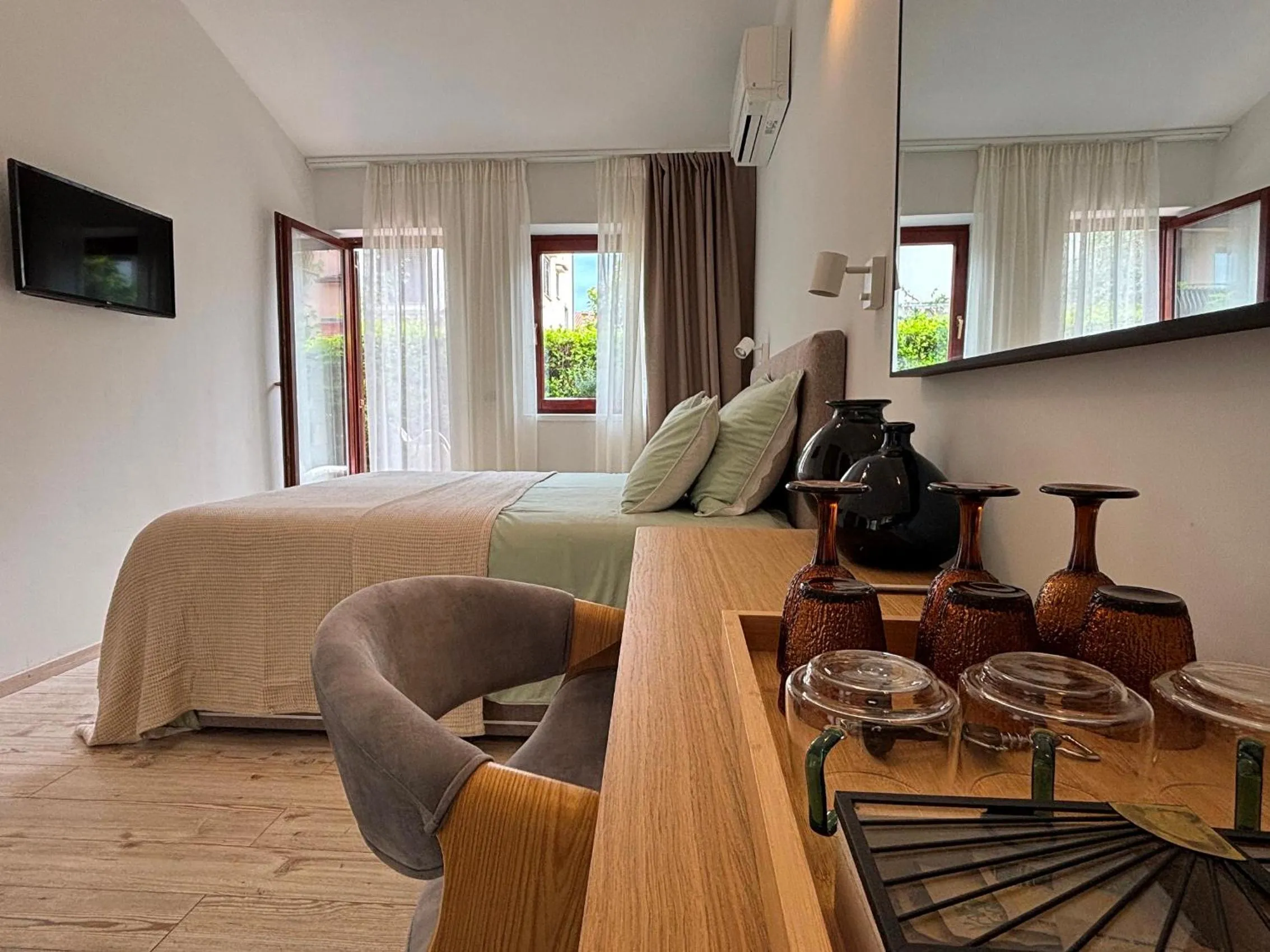 Bed in Villa B&B Marina & Parking Free