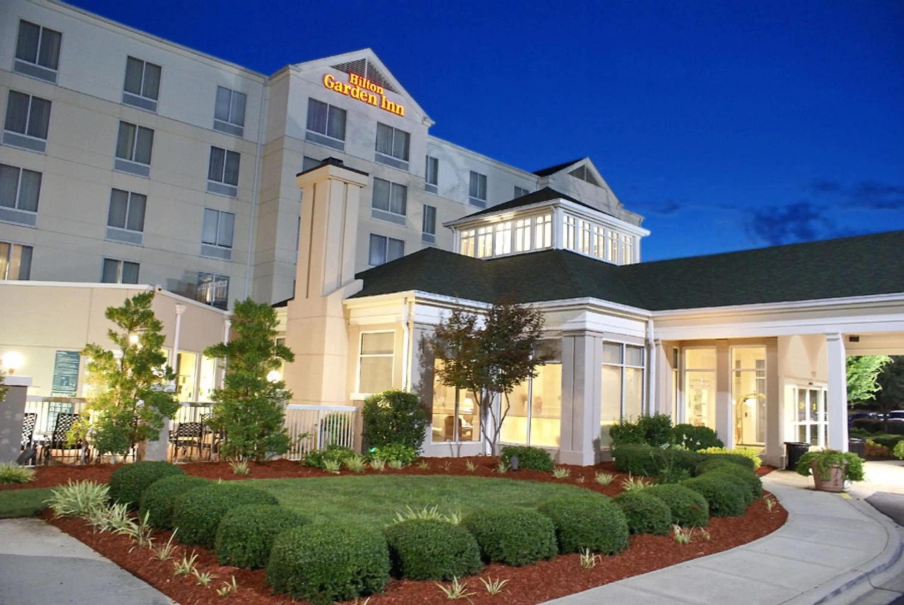 Property building in Hilton Garden Inn Charlotte North