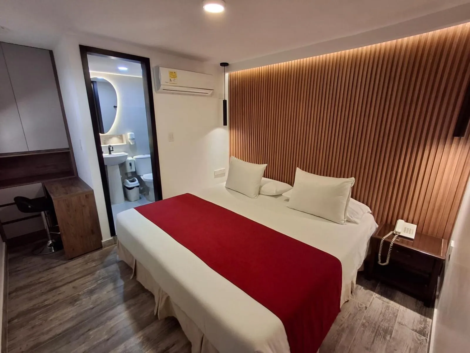 Bed in Hotel León Dorado