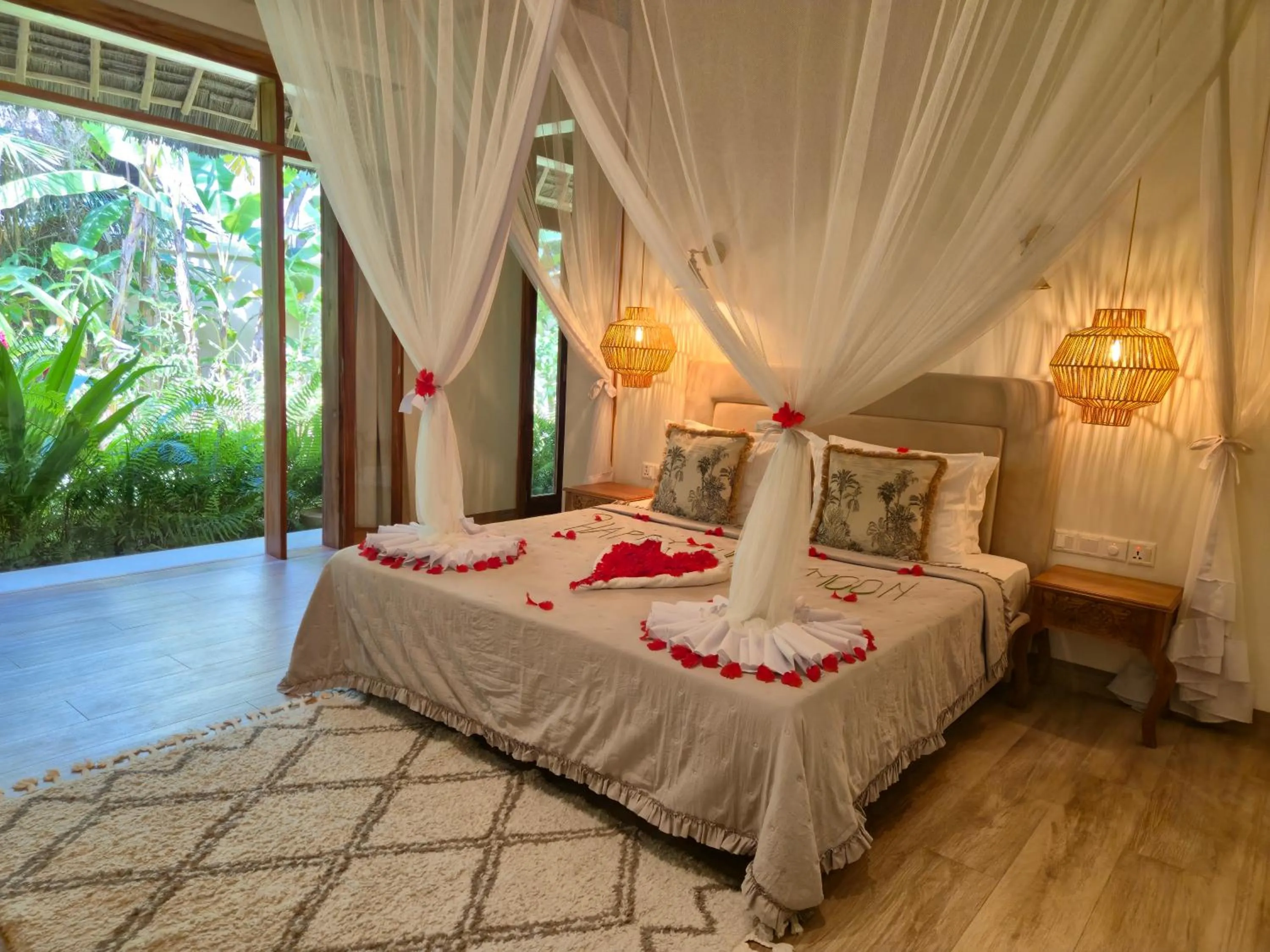 Bedroom, Bed in Zanzi Resort Private Paradise