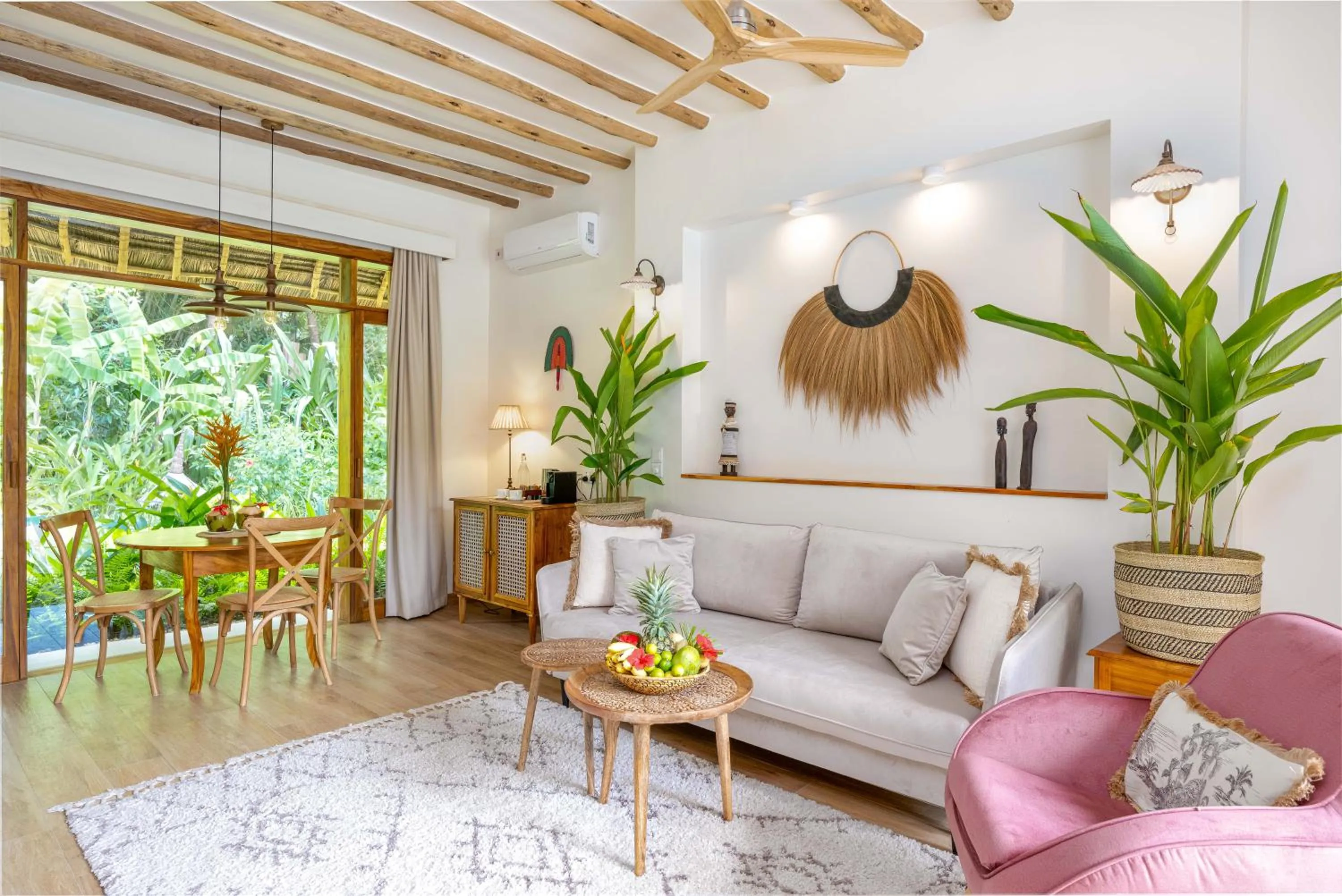 Living room in Zanzi Resort Private Paradise