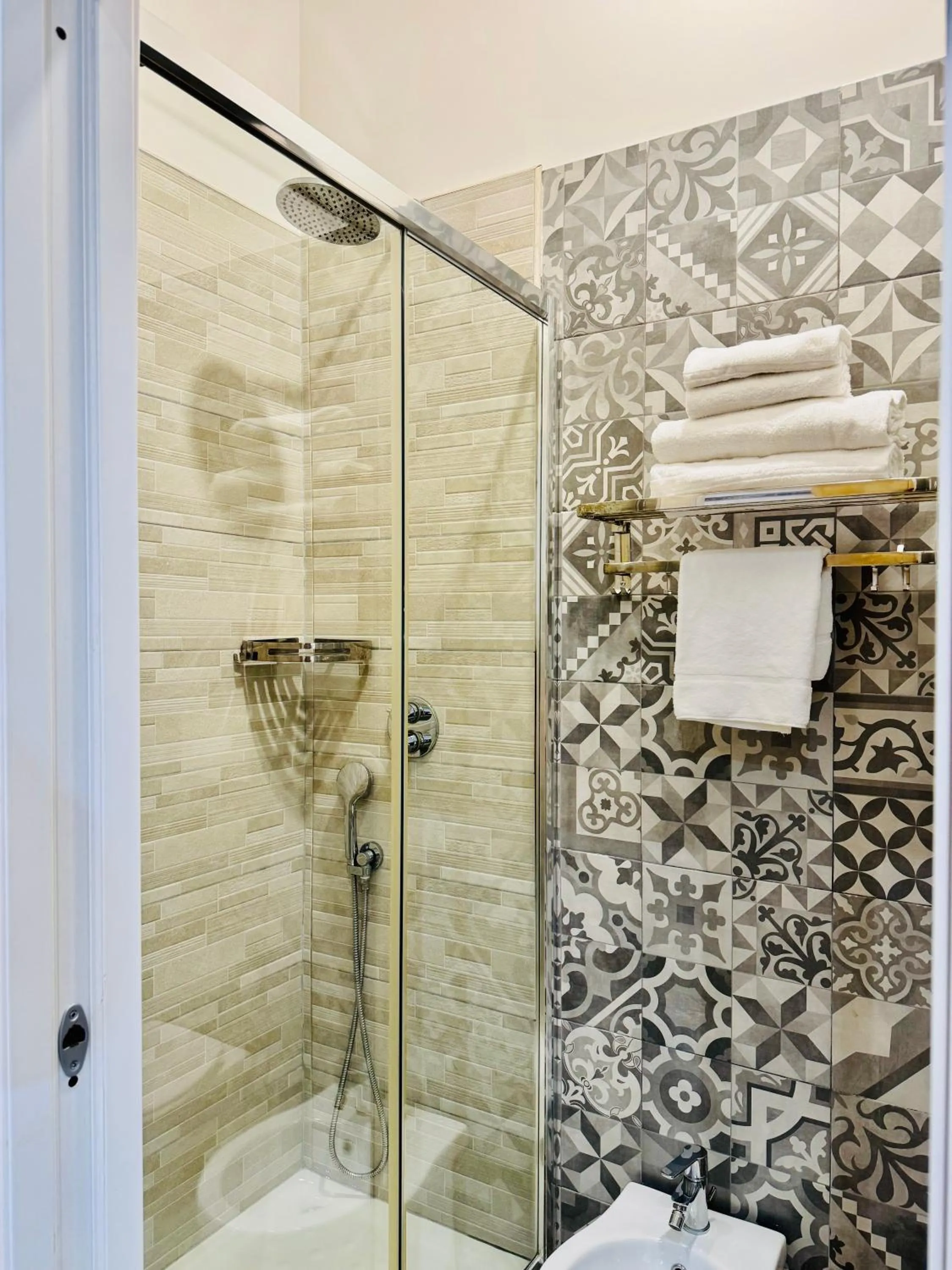 Shower in Tawhid Accomodation