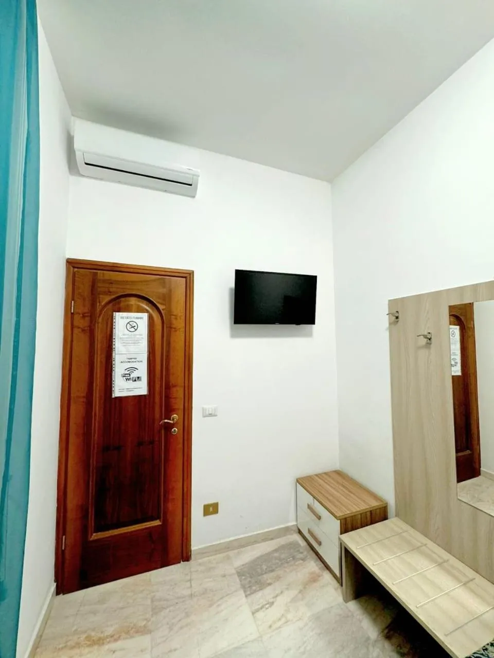 Communal lounge/ TV room, Bed in Tawhid Accomodation
