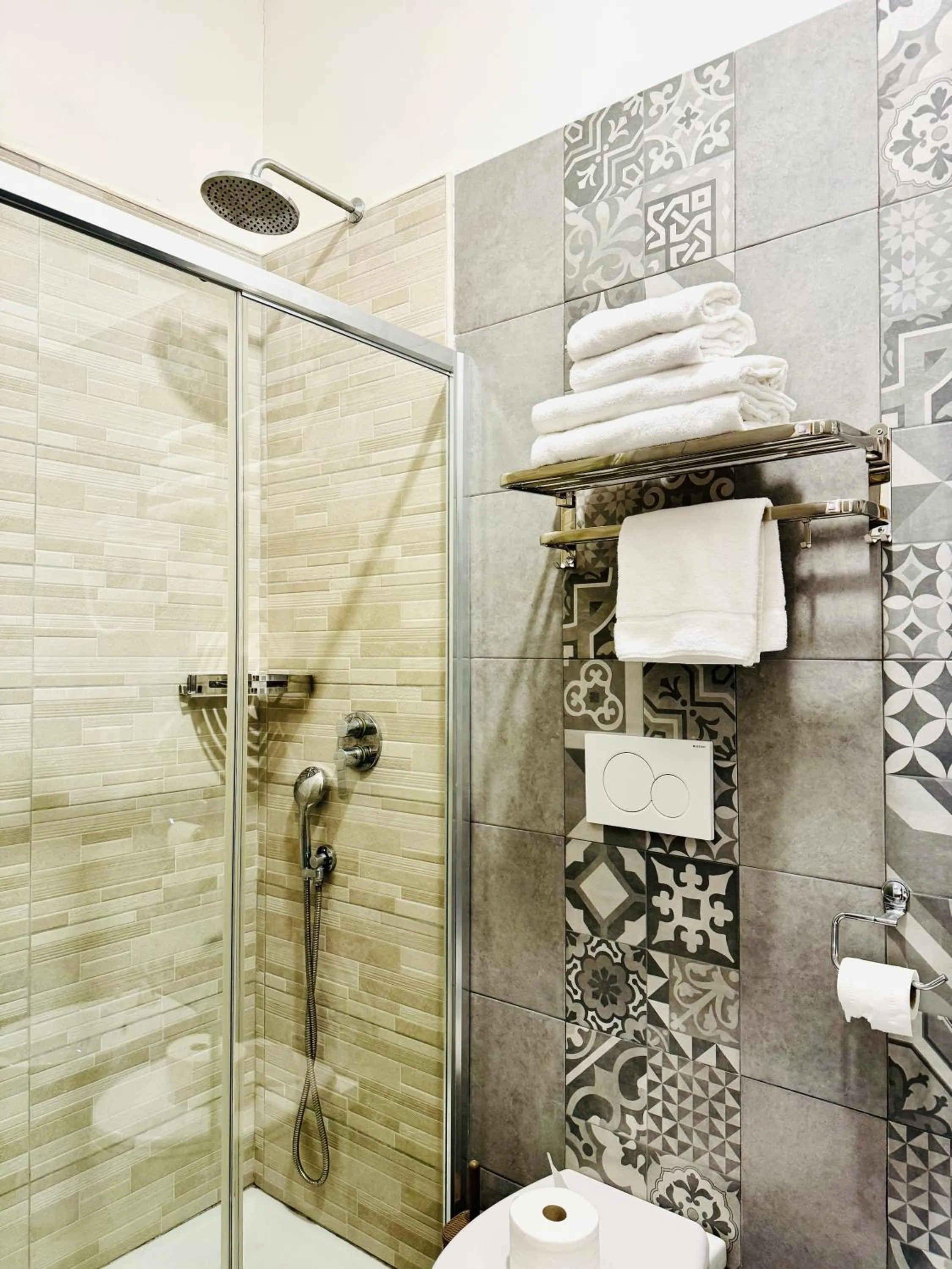 Shower in Tawhid Accomodation