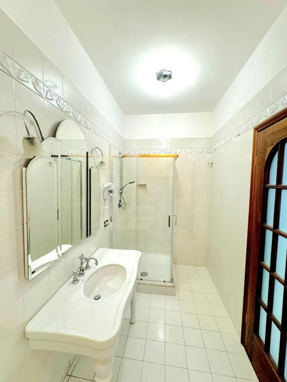 Shower in Tawhid Accomodation