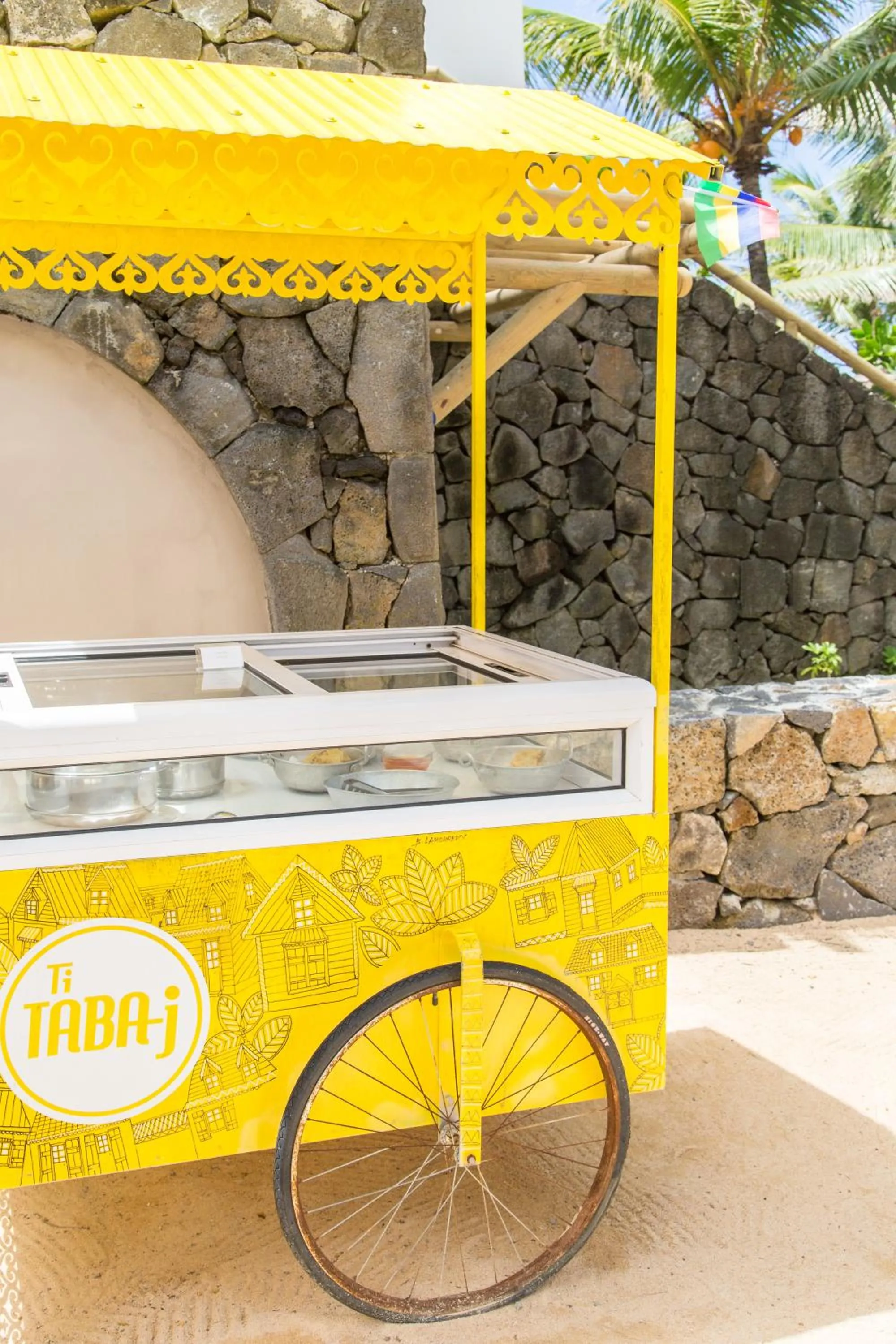 On-site shops in Tropical Attitude (Adults Only)