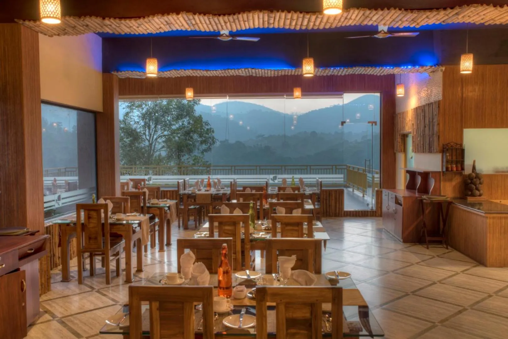 Restaurant/places to eat in Indeevara Luxury Resort and Spa, Wayanad