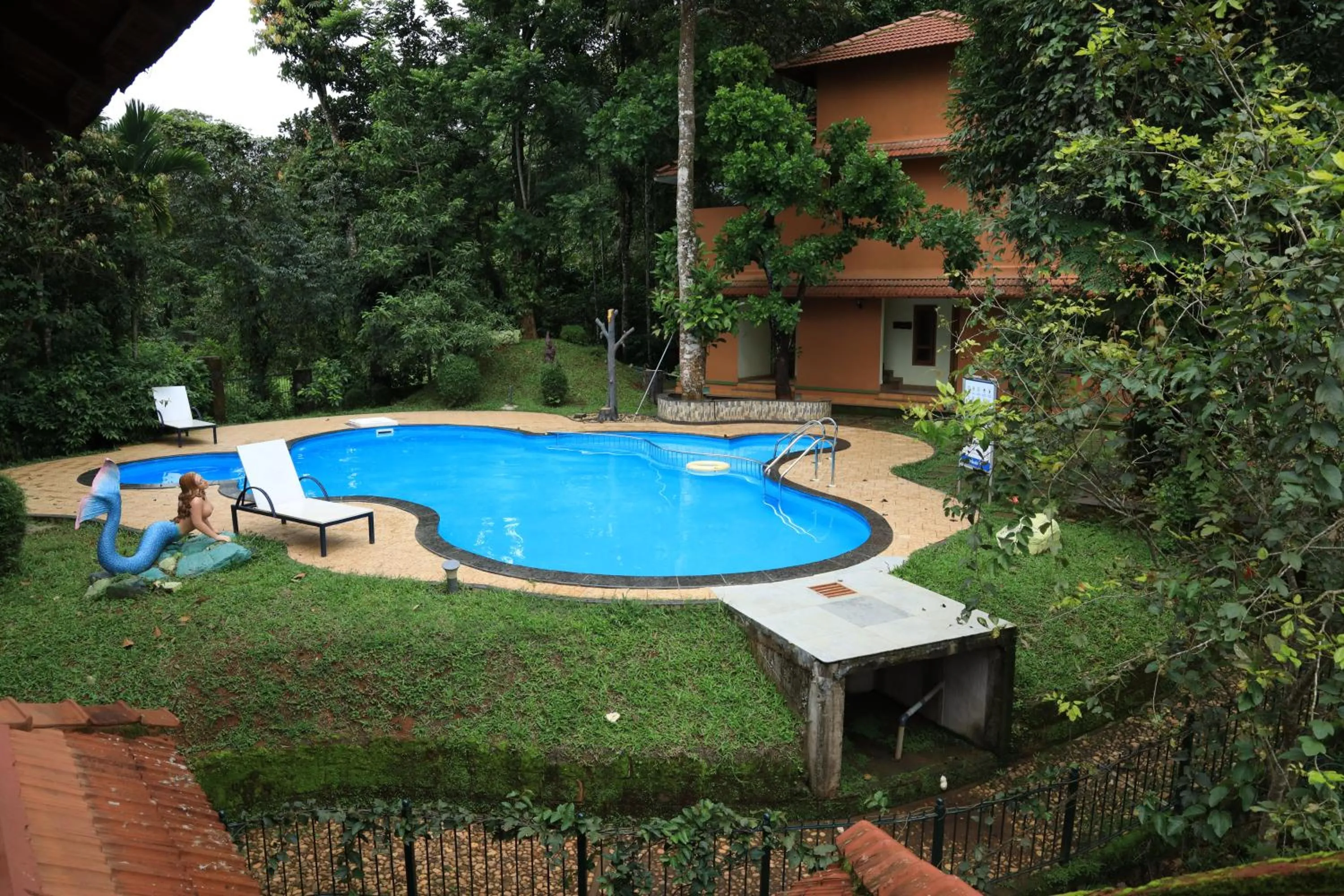 Swimming pool in Indeevara Luxury Resort and Spa, Wayanad