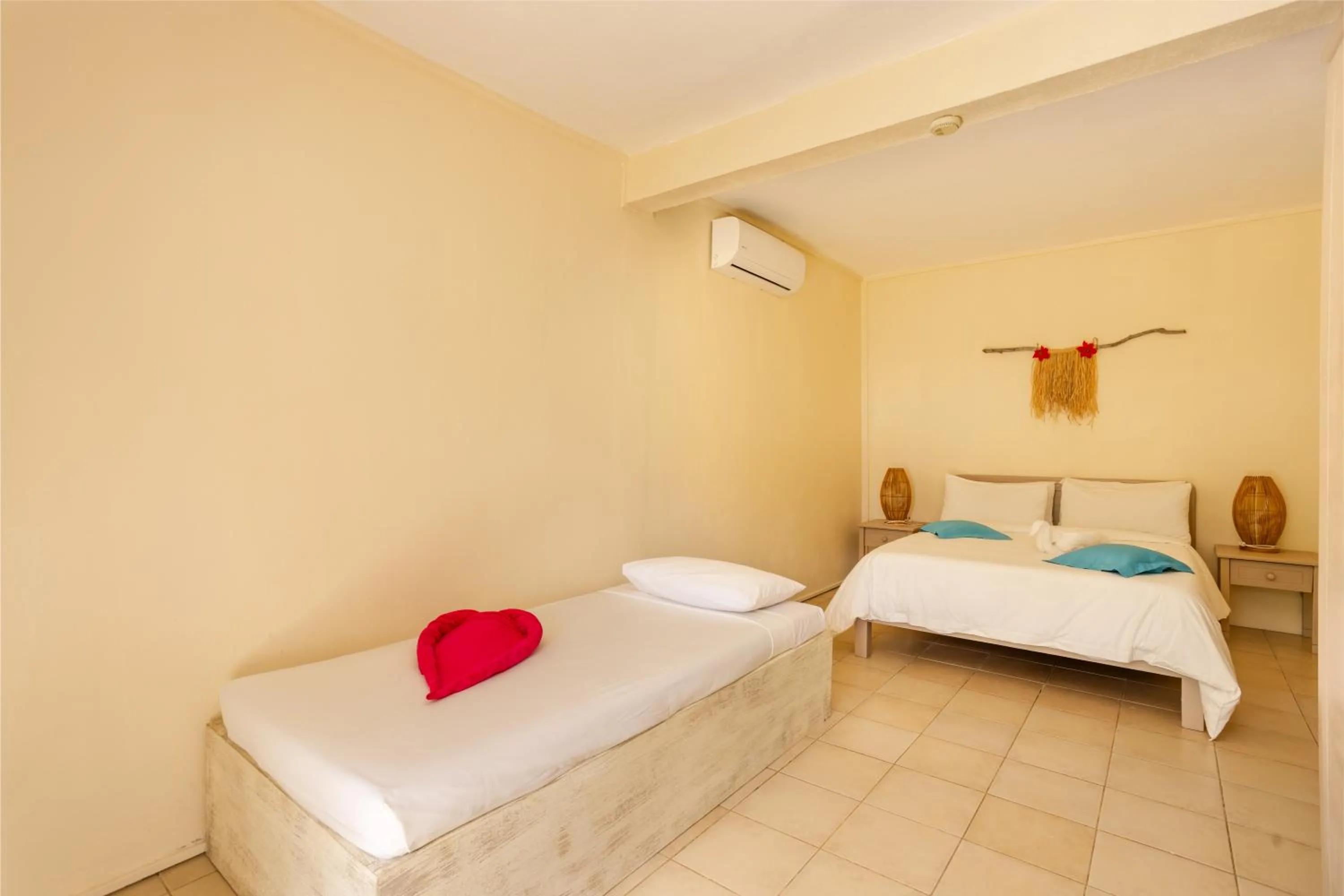 Bedroom, Bed in Cocotiers Hotel – Mauritius