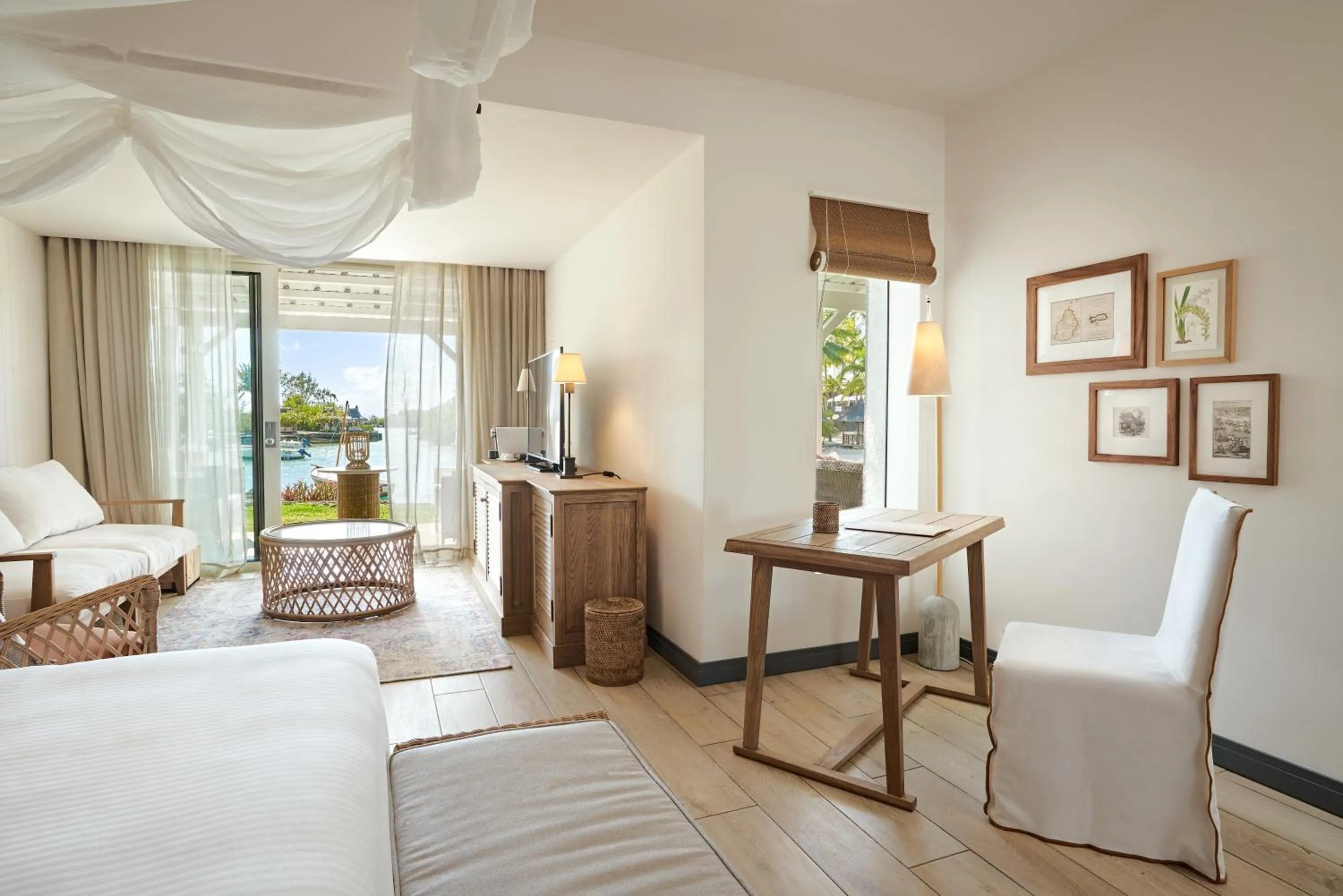 Seating area, Bed in Paradise Cove Boutique Hotel (Adults Only)