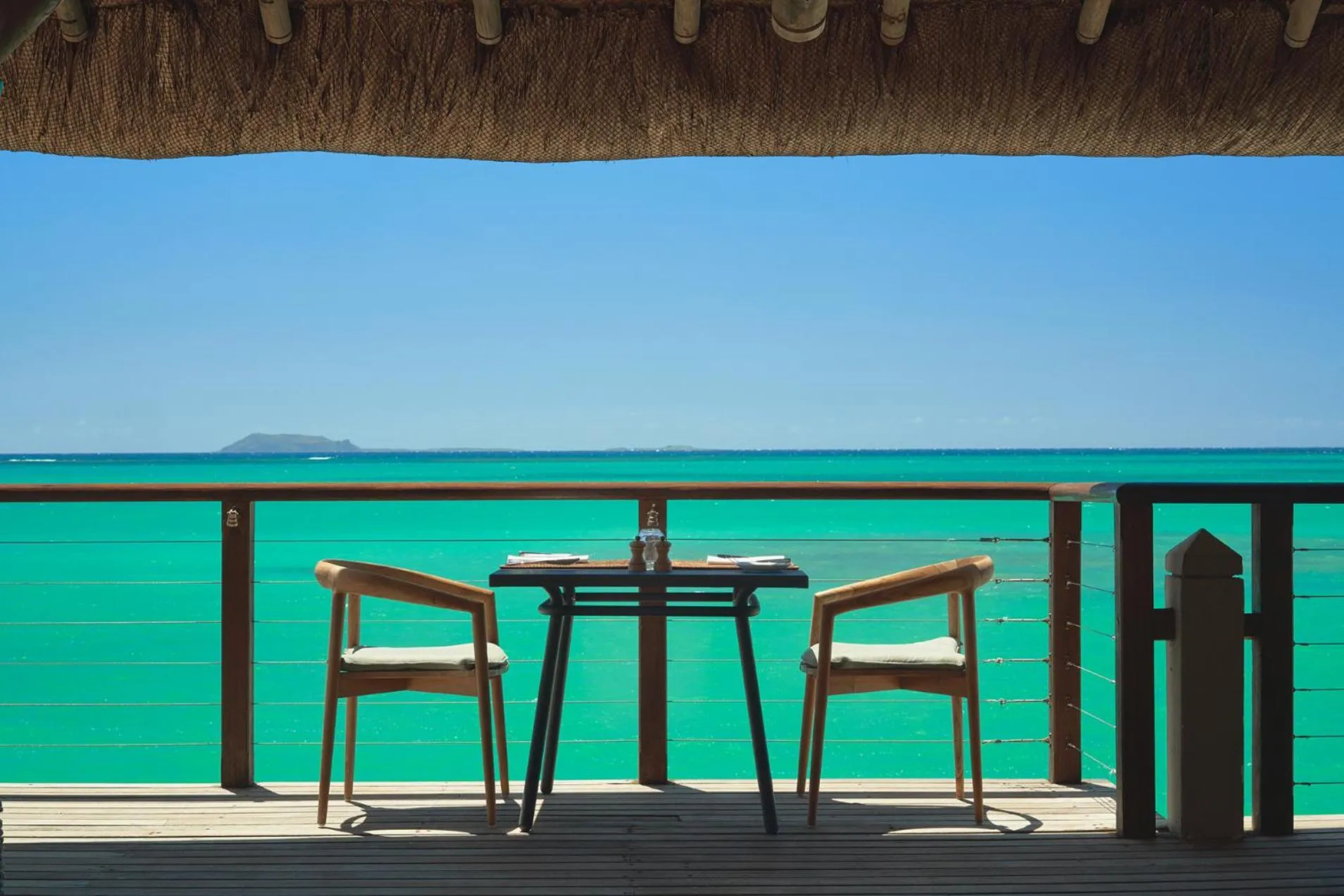 Restaurant/places to eat in Paradise Cove Boutique Hotel (Adults Only)