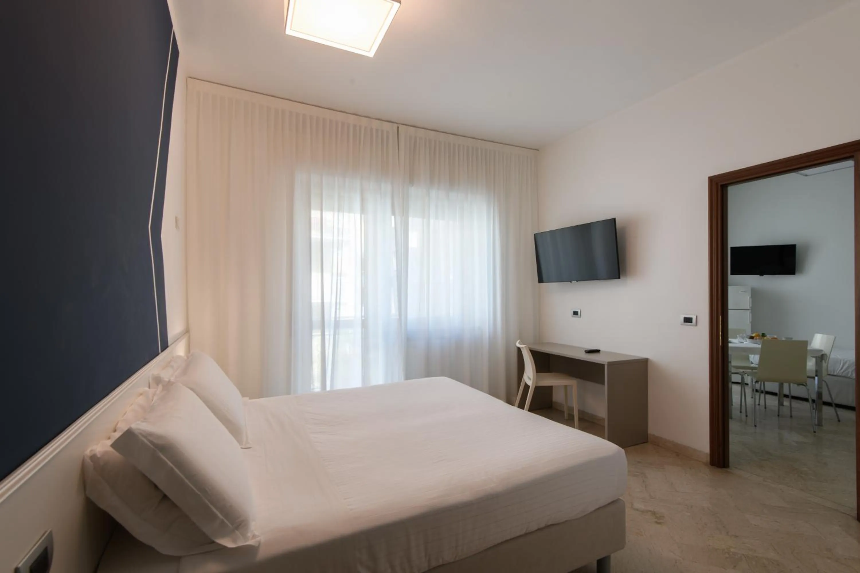 Bedroom, Bed in Hotel & Apartments Sasso