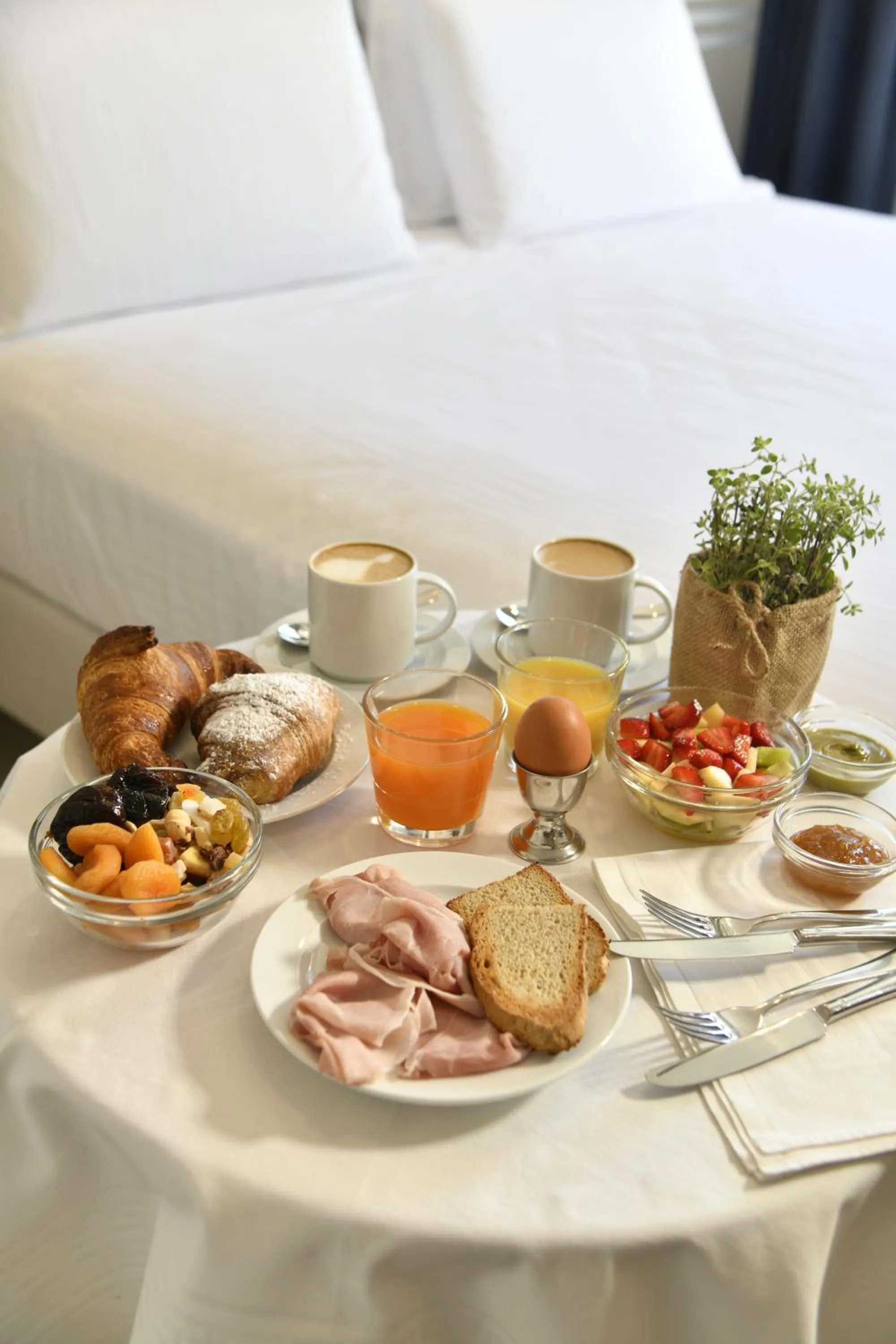 Food and drinks in Hotel & Apartments Sasso