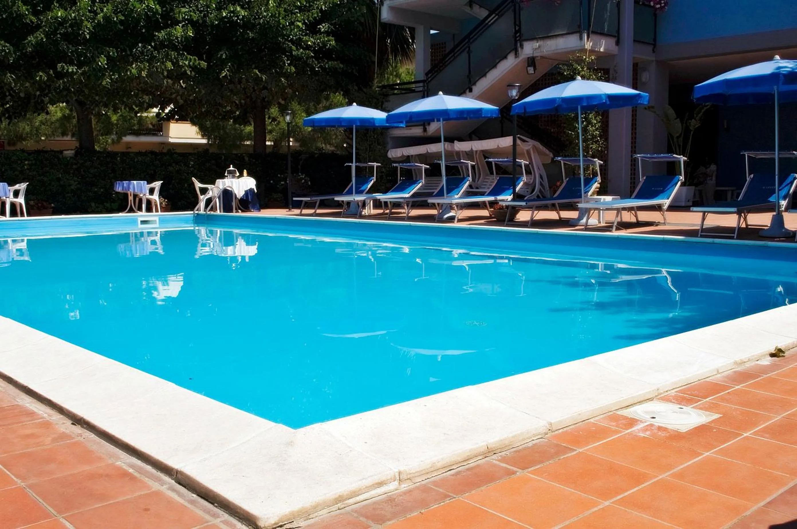 Swimming pool in Hotel Leuco'