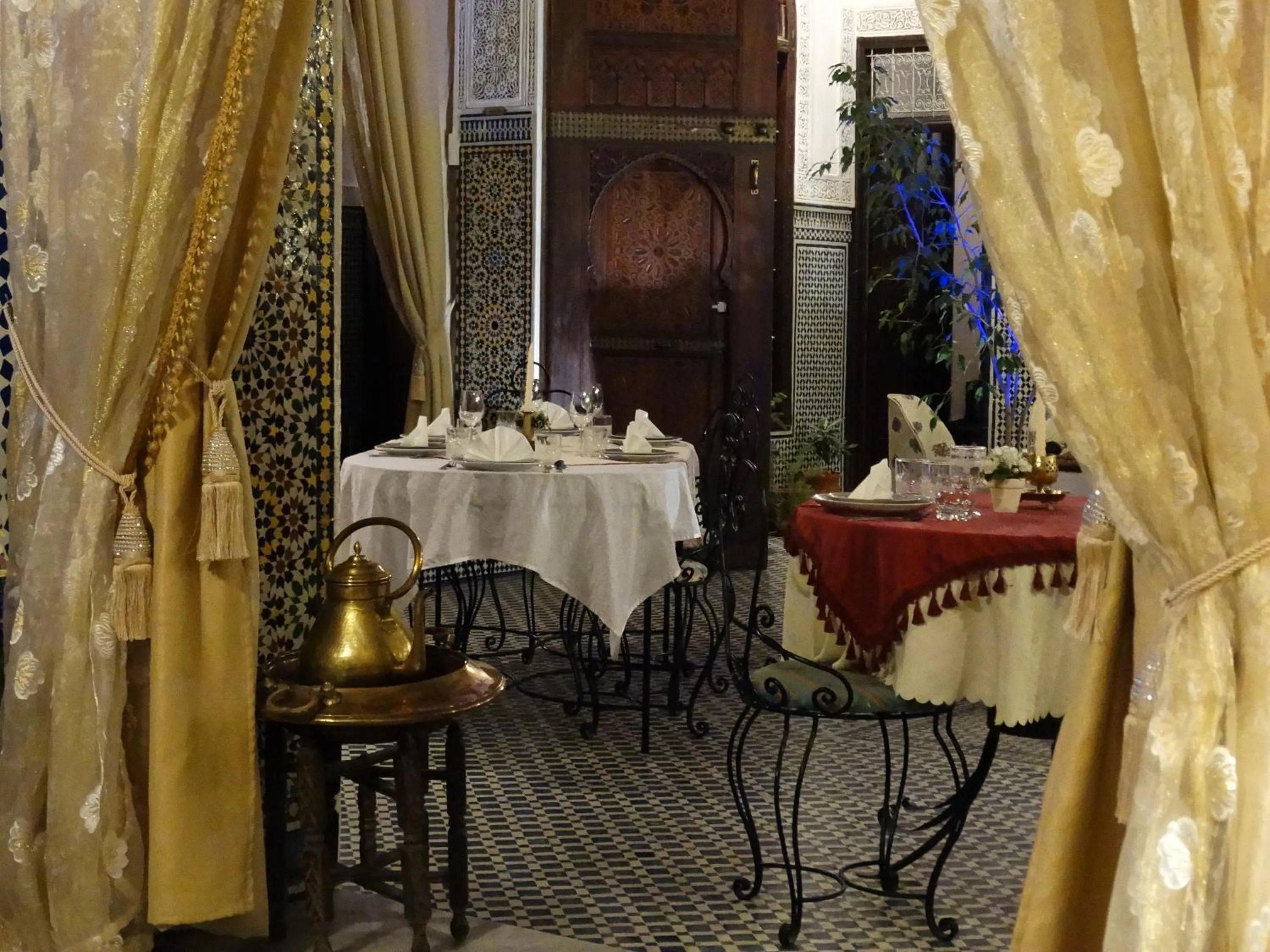 Restaurant/places to eat in Riad Fes Kettani