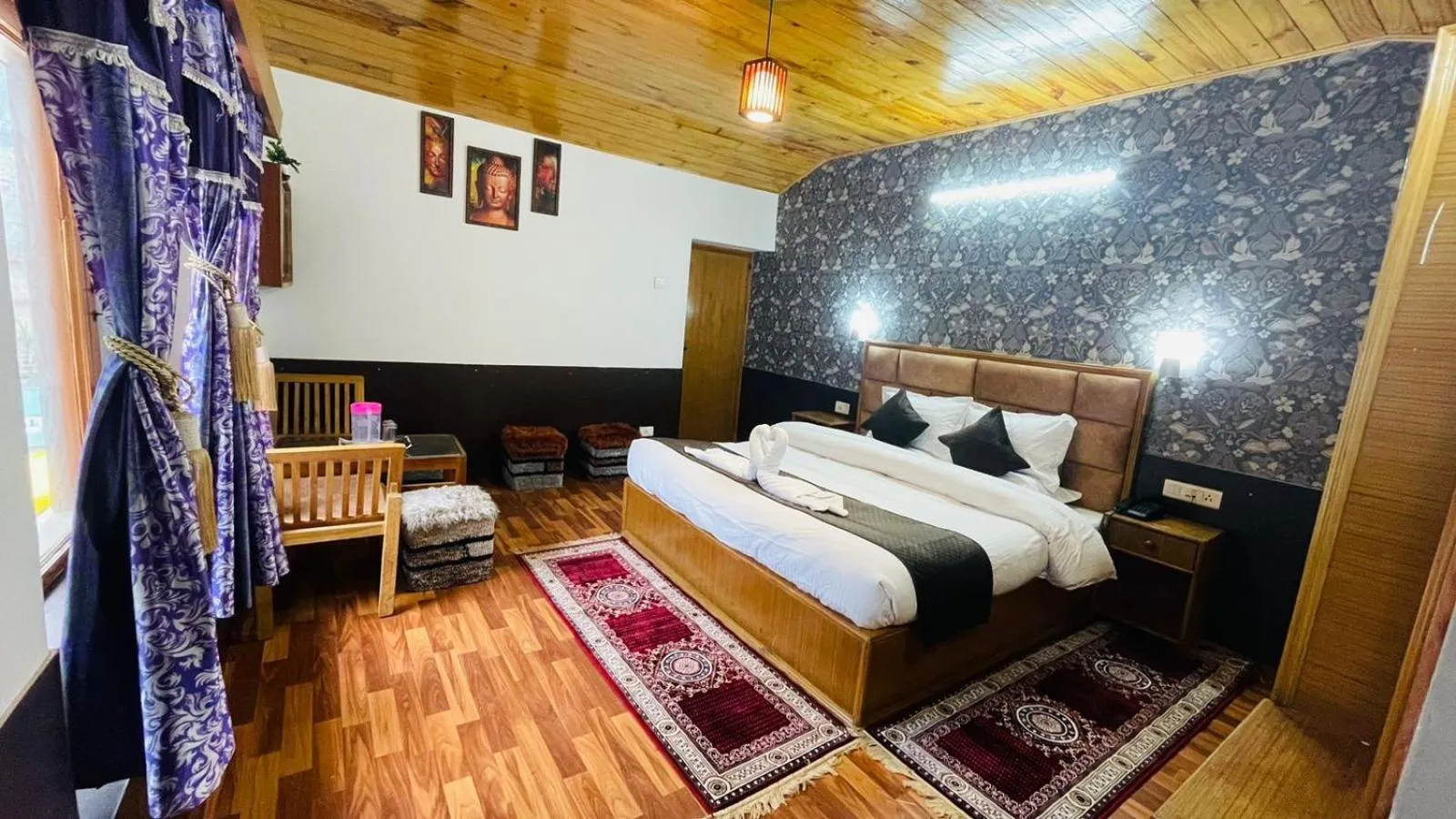 Photo of the whole room, Bed in Hotel Hilltop At Mall Road Manali With Open Terrace