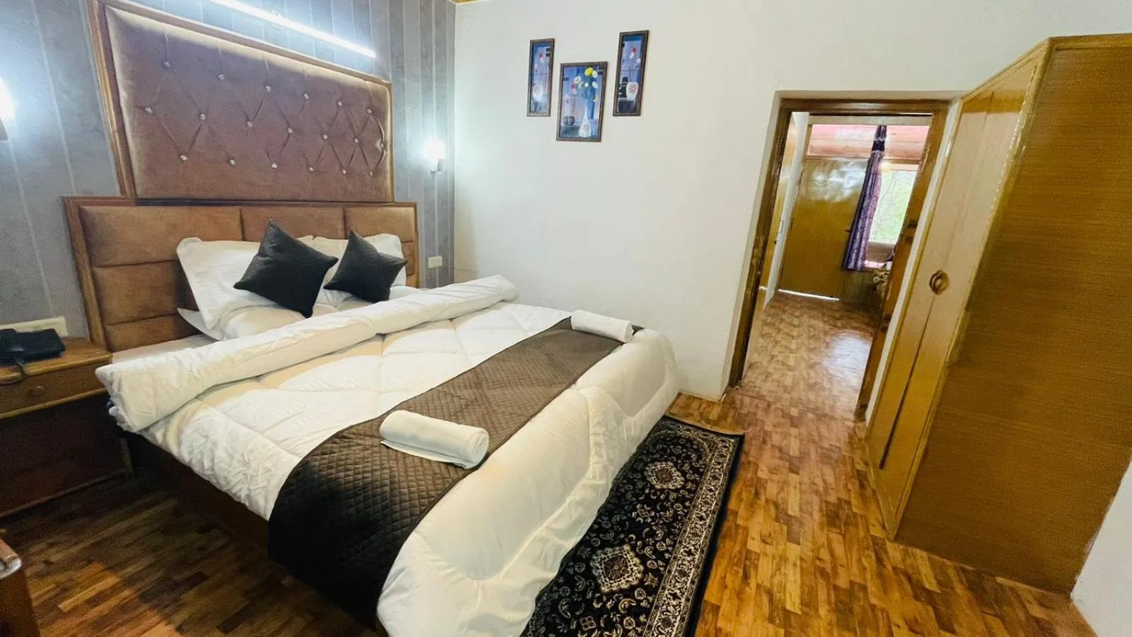 Bedroom, Bed in Hotel Hilltop At Mall Road Manali With Open Terrace