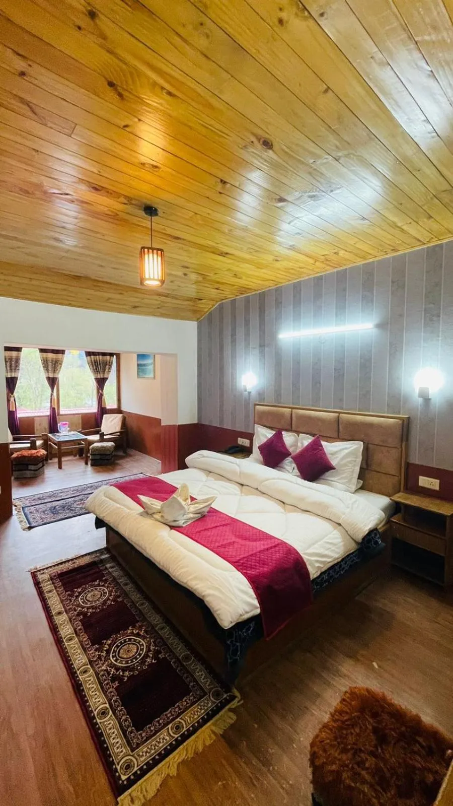 Bedroom, Bed in Hotel Hilltop At Mall Road Manali With Open Terrace
