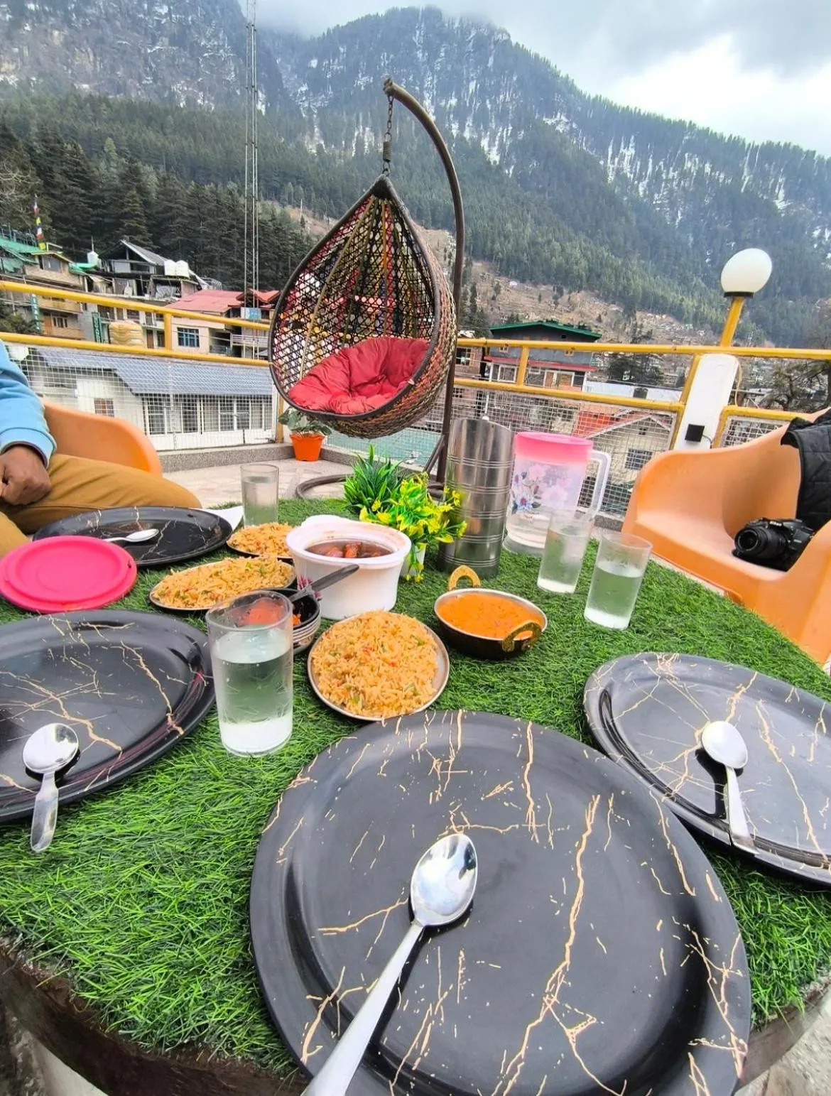 Balcony/Terrace in Hotel Hilltop At Mall Road Manali With Open Terrace