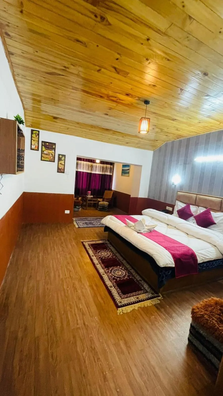 Photo of the whole room, Bed in Hotel Hilltop At Mall Road Manali With Open Terrace