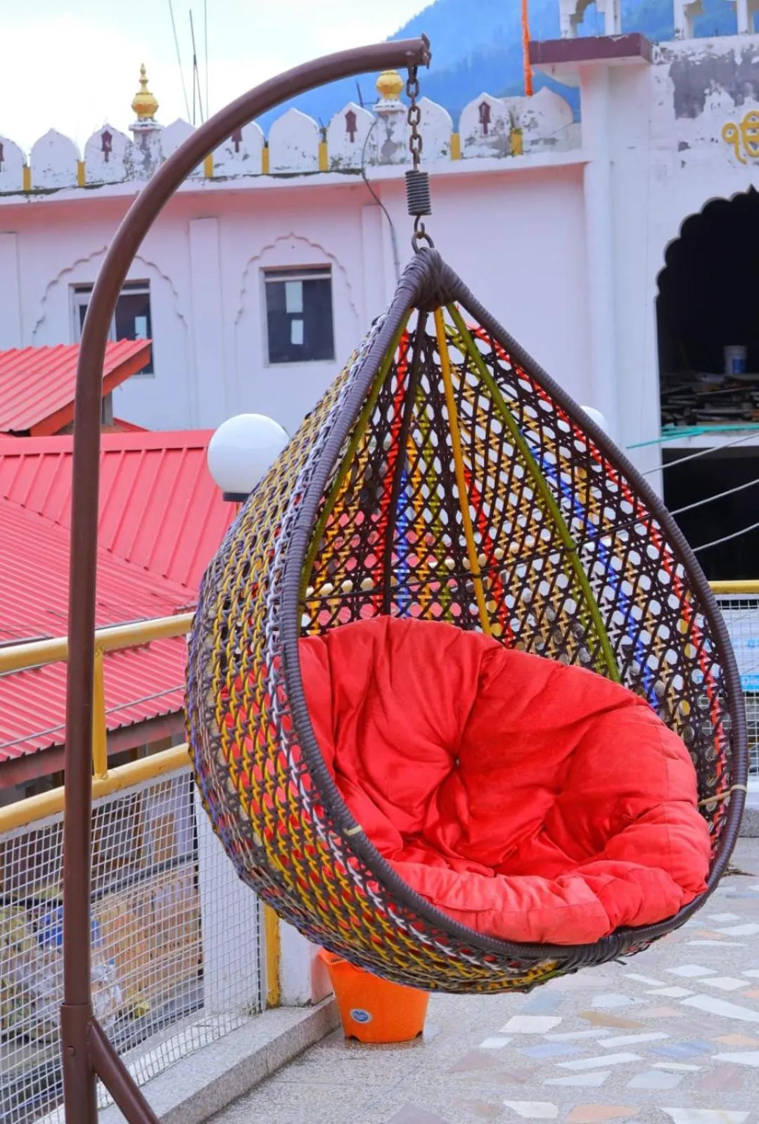 Hotel Hilltop At Mall Road Manali With Open Terrace