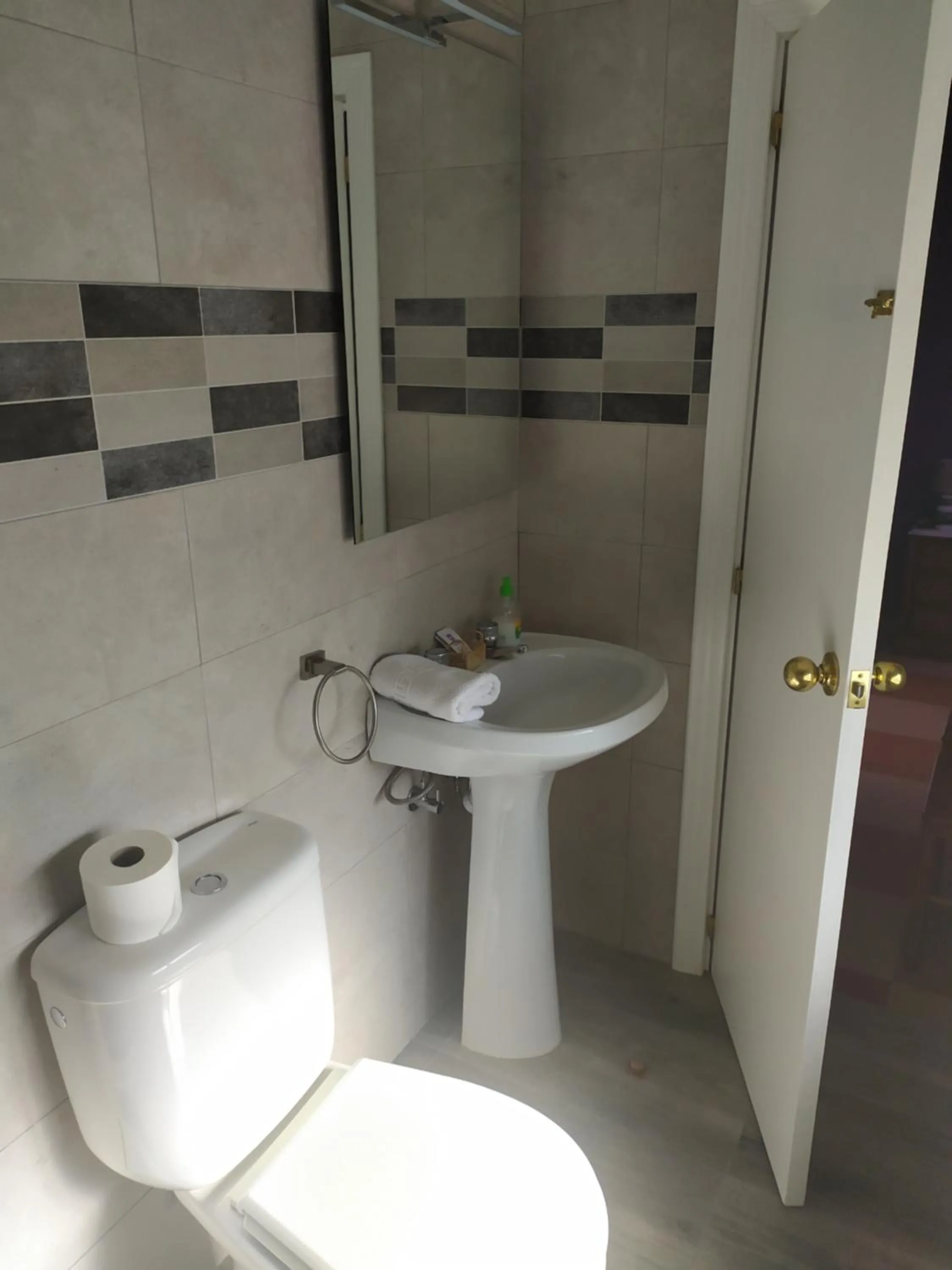 Bathroom in Hostal Andalucia de Arcos